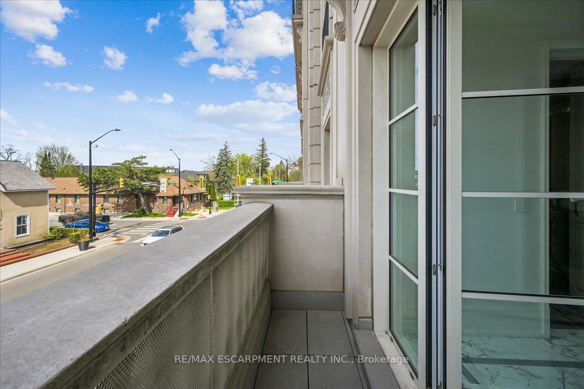 300 Randall Street 211 Property Photo 13