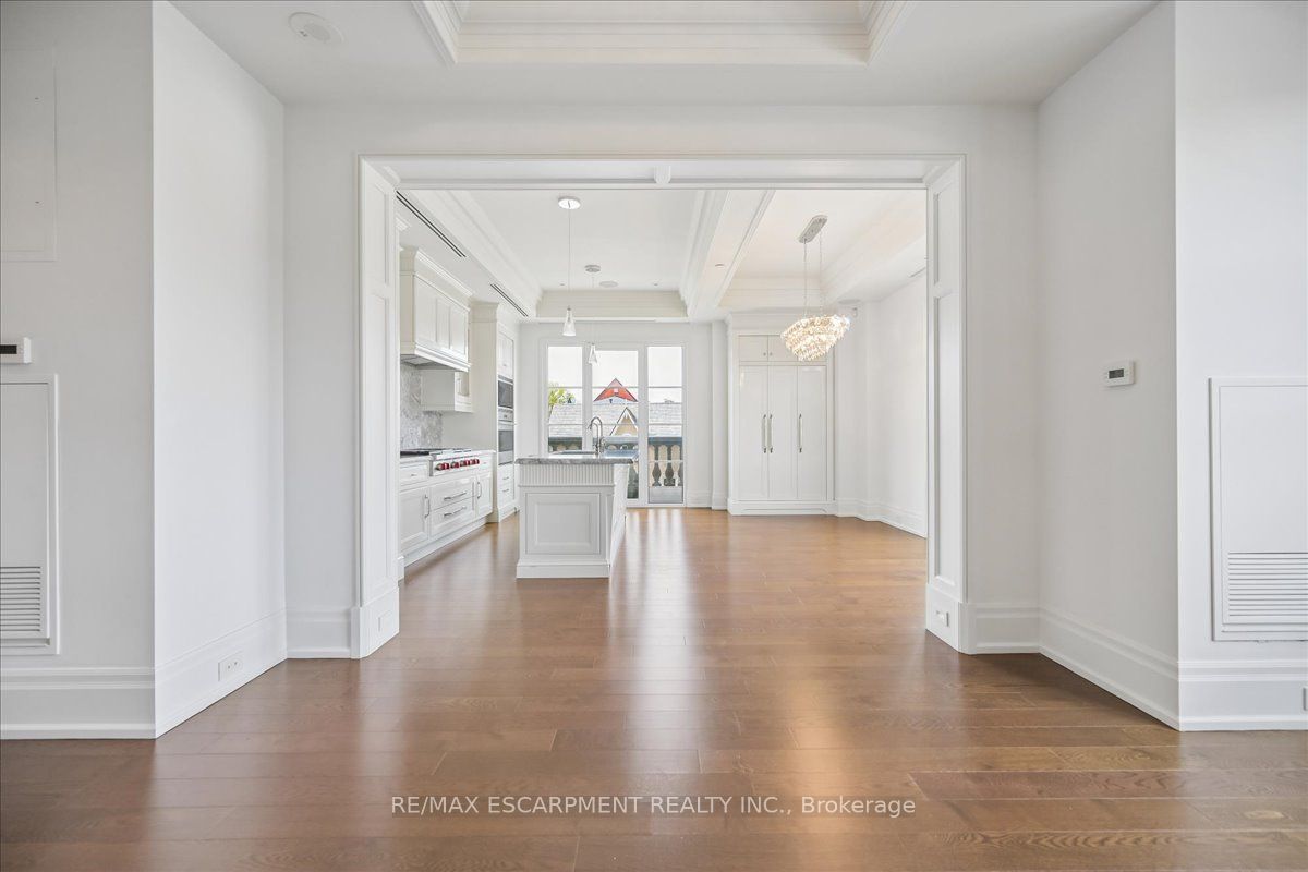 300 Randall Street 211 Property Photo 26