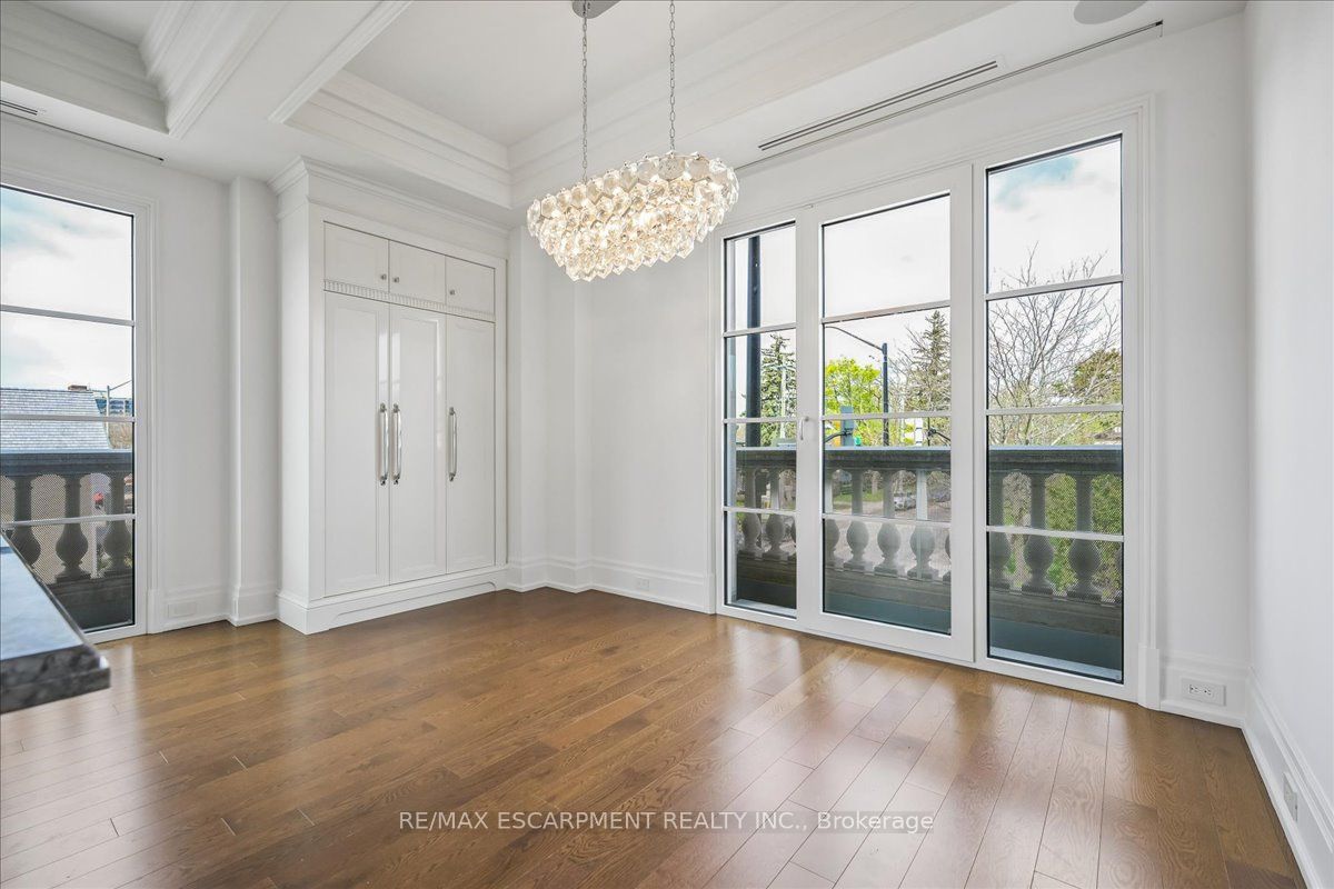 300 Randall Street 211 Property Photo 32
