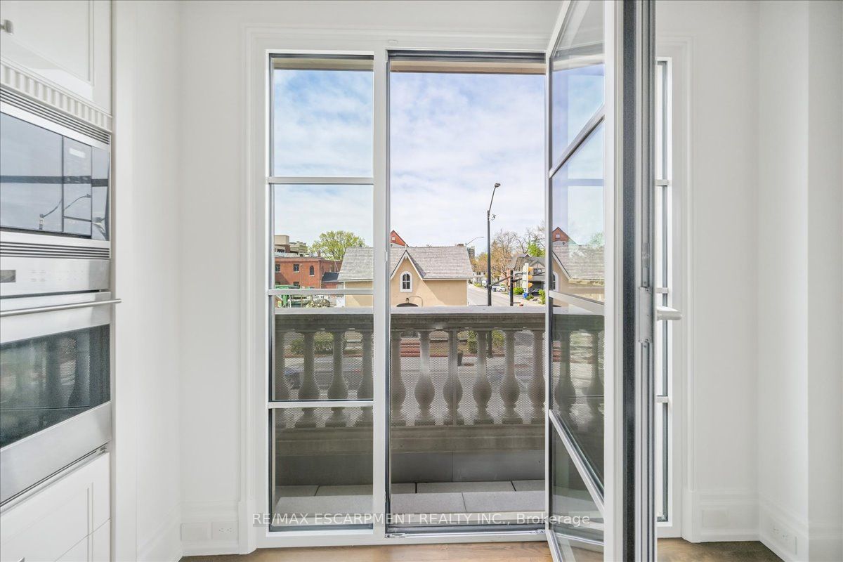 300 Randall Street 211 Property Photo 34