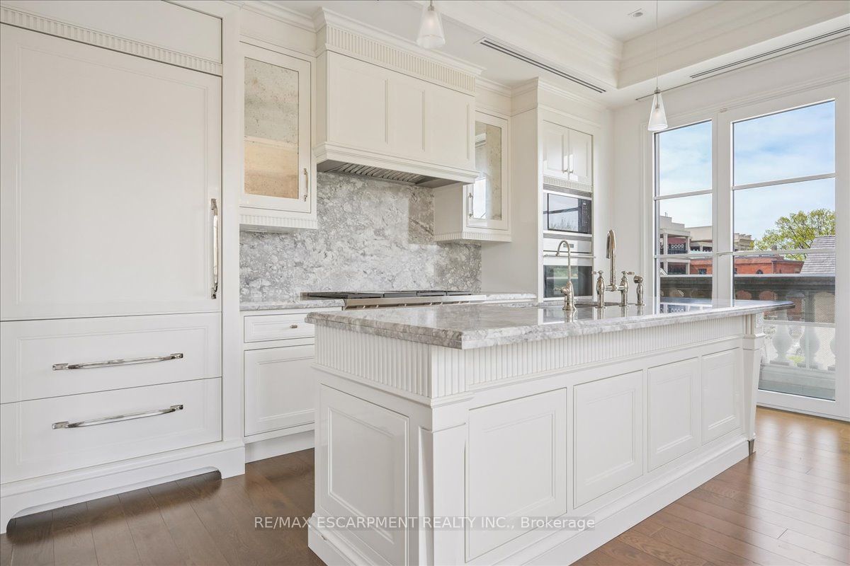 300 Randall Street 211 Property Photo 36