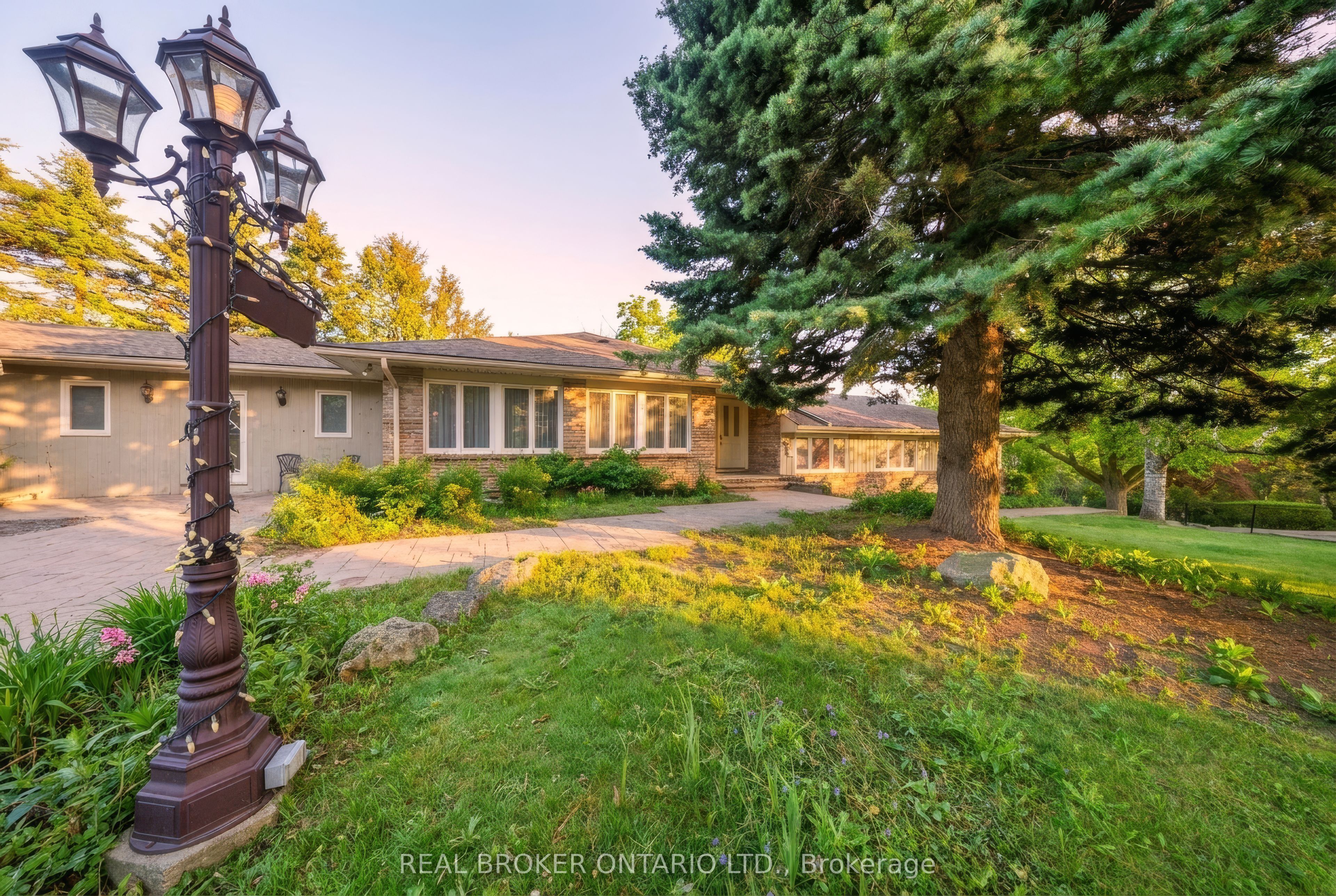 529 Conservation Drive Property Photo 4