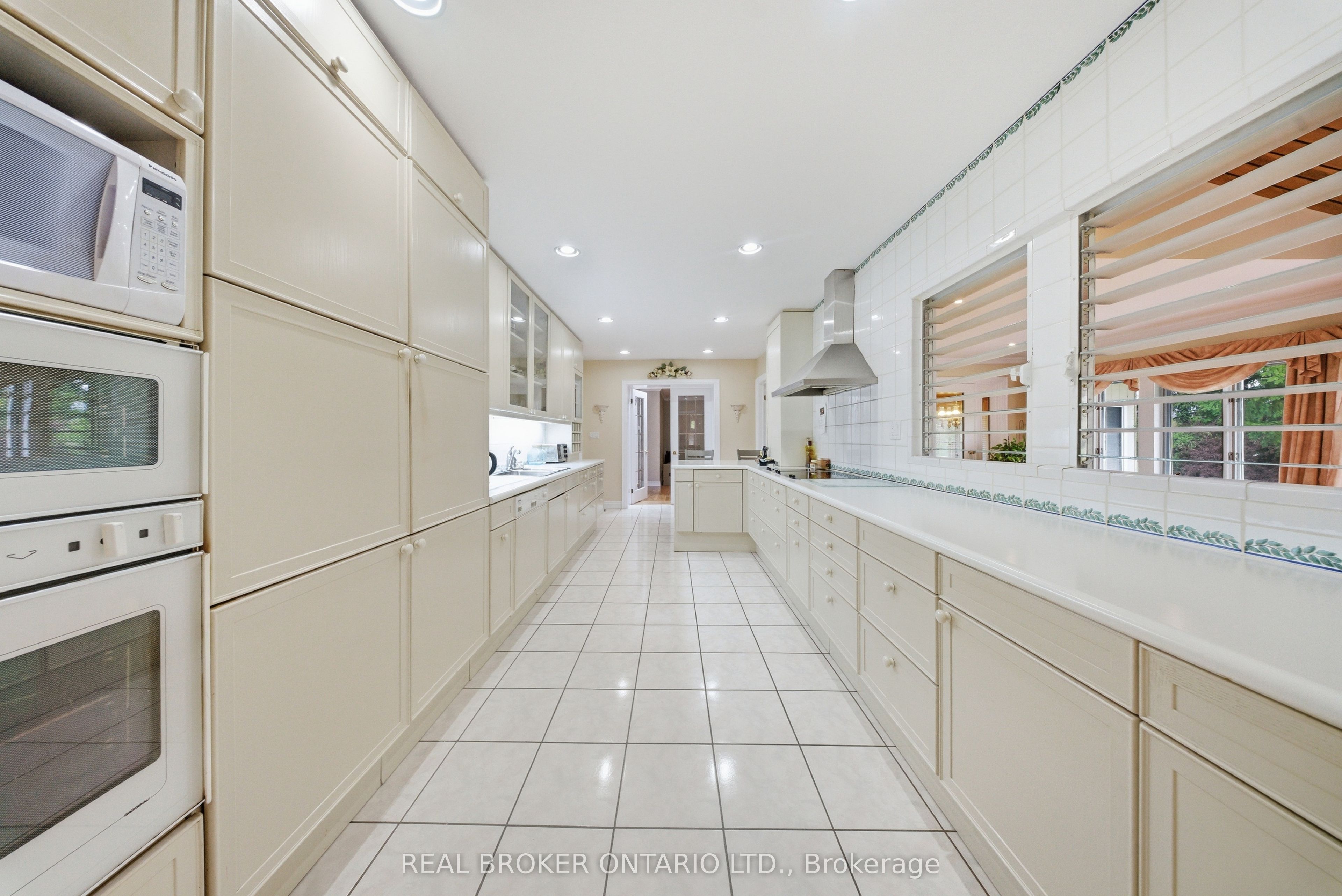 529 Conservation Drive Property Photo 8