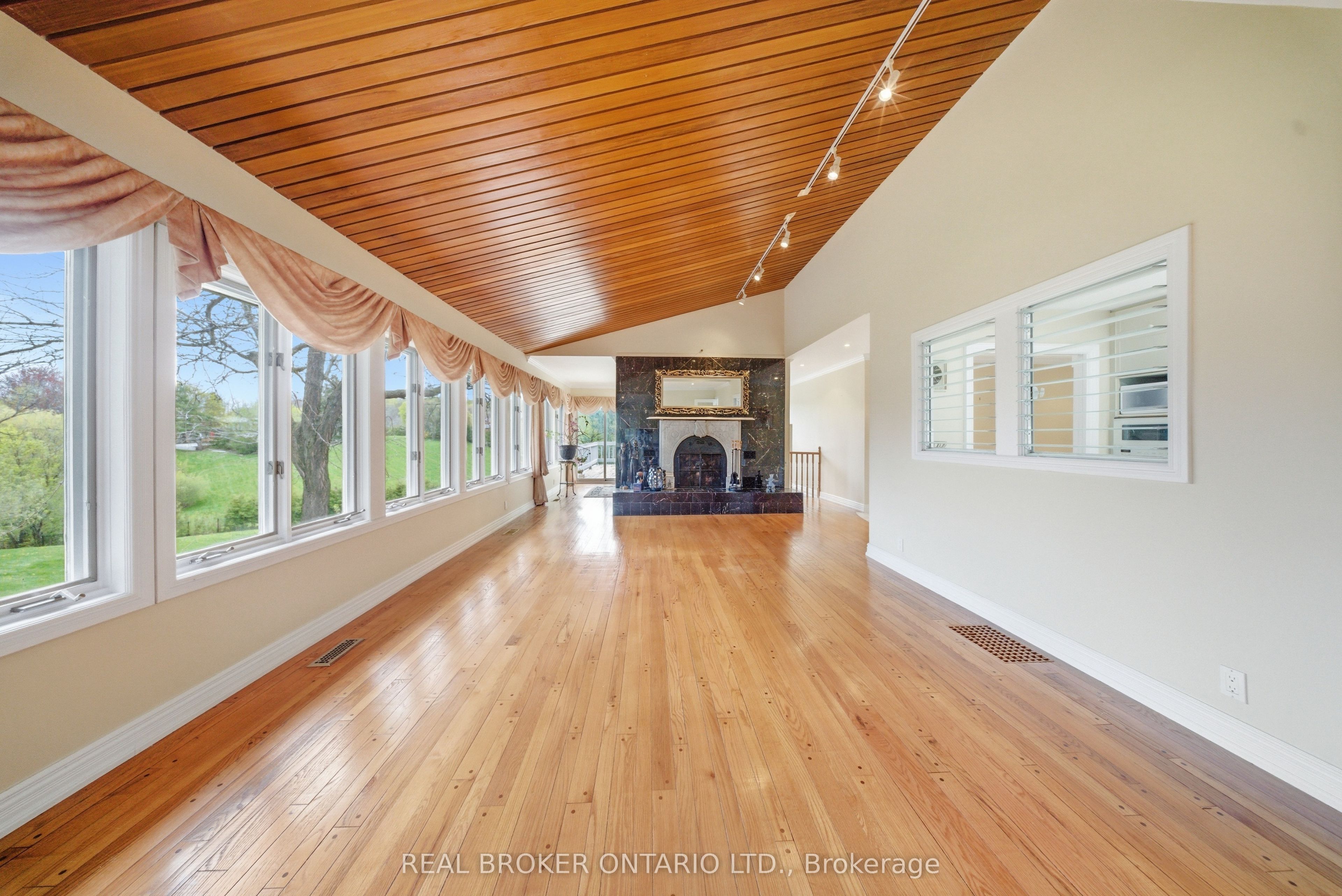 529 Conservation Drive Property Photo 11