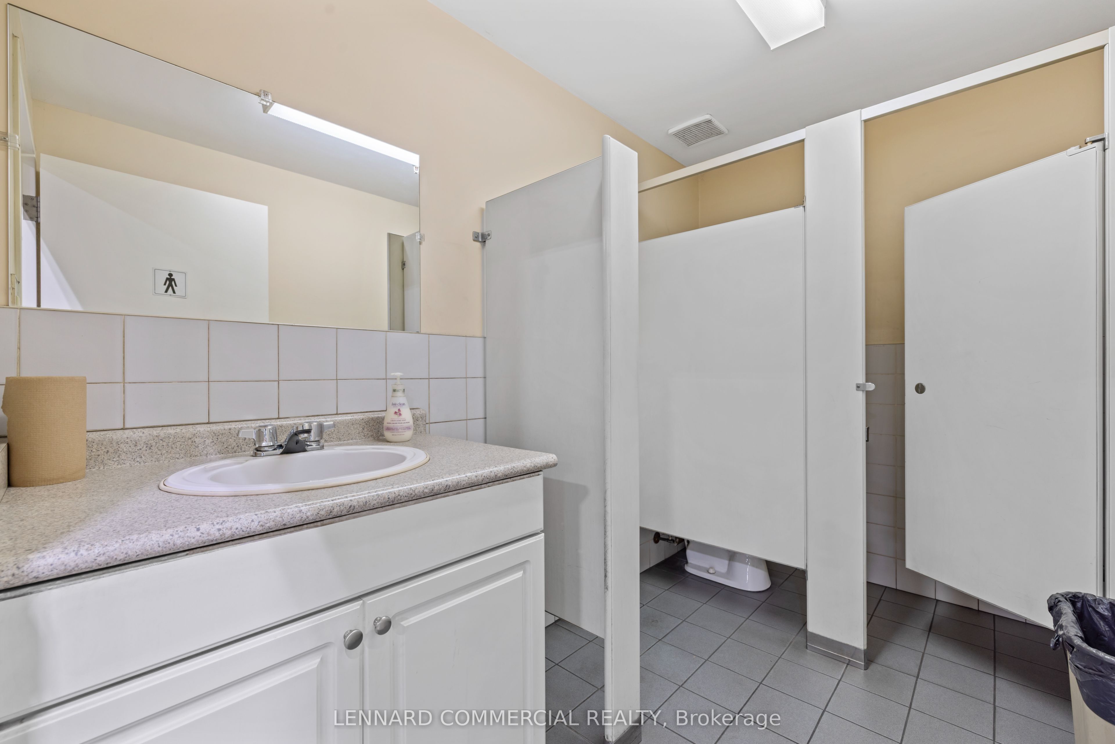18 Hedgedale Road Property Photo 39