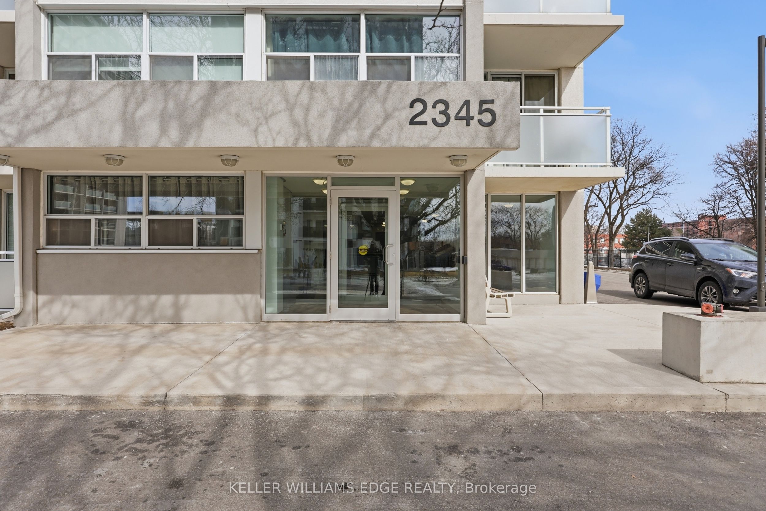 2345 Confederation Parkway 703 Property Photo 4