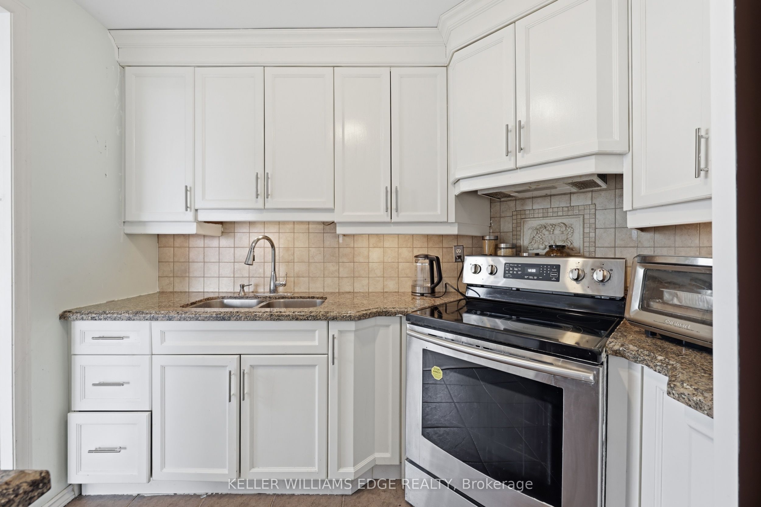 2345 Confederation Parkway 703 Property Photo 12