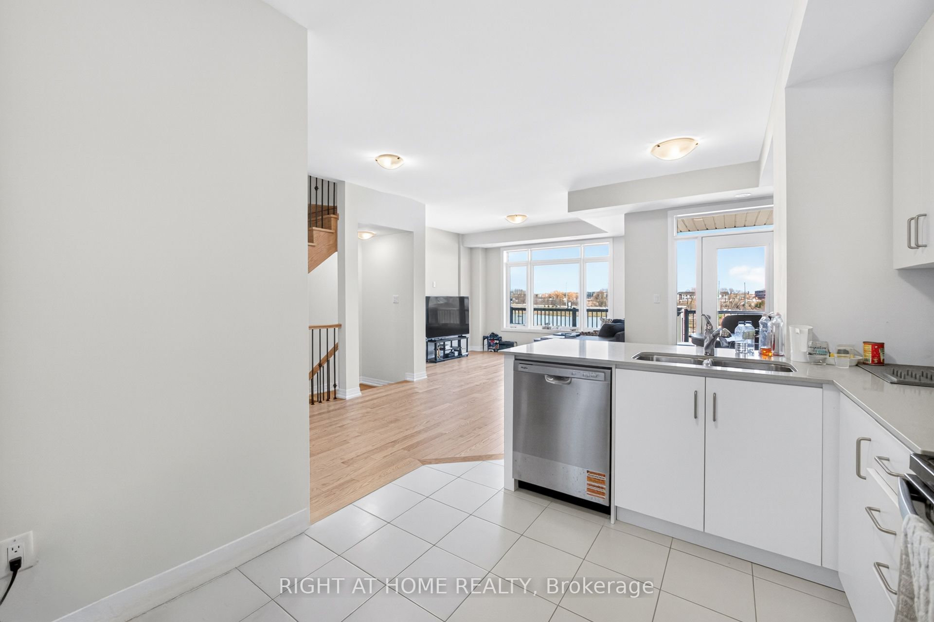 24 Monreau Drive Property Photo 7