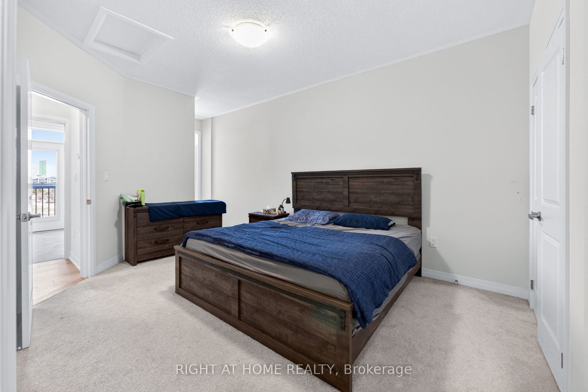24 Monreau Drive Property Photo 9