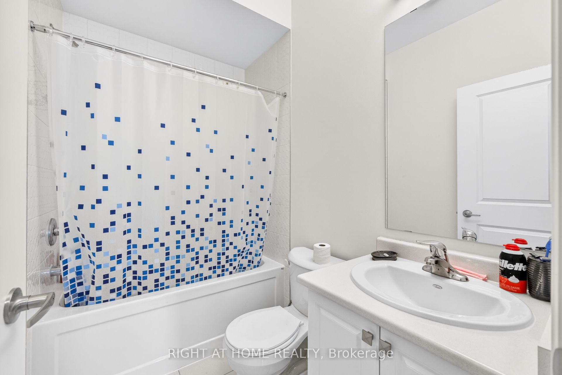 24 Monreau Drive Property Photo 12