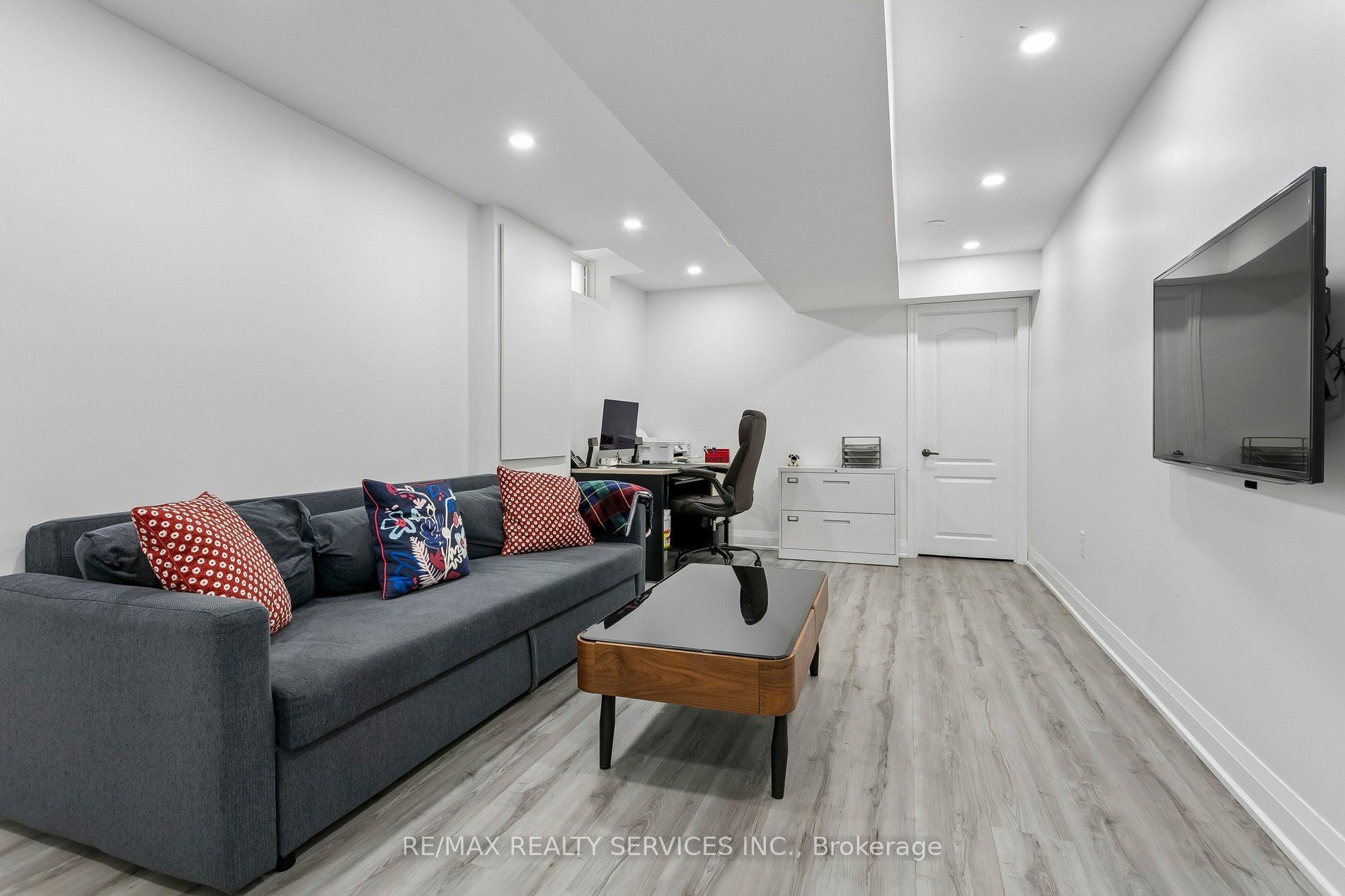 276 Fitzgerald Crescent Property Photo 32