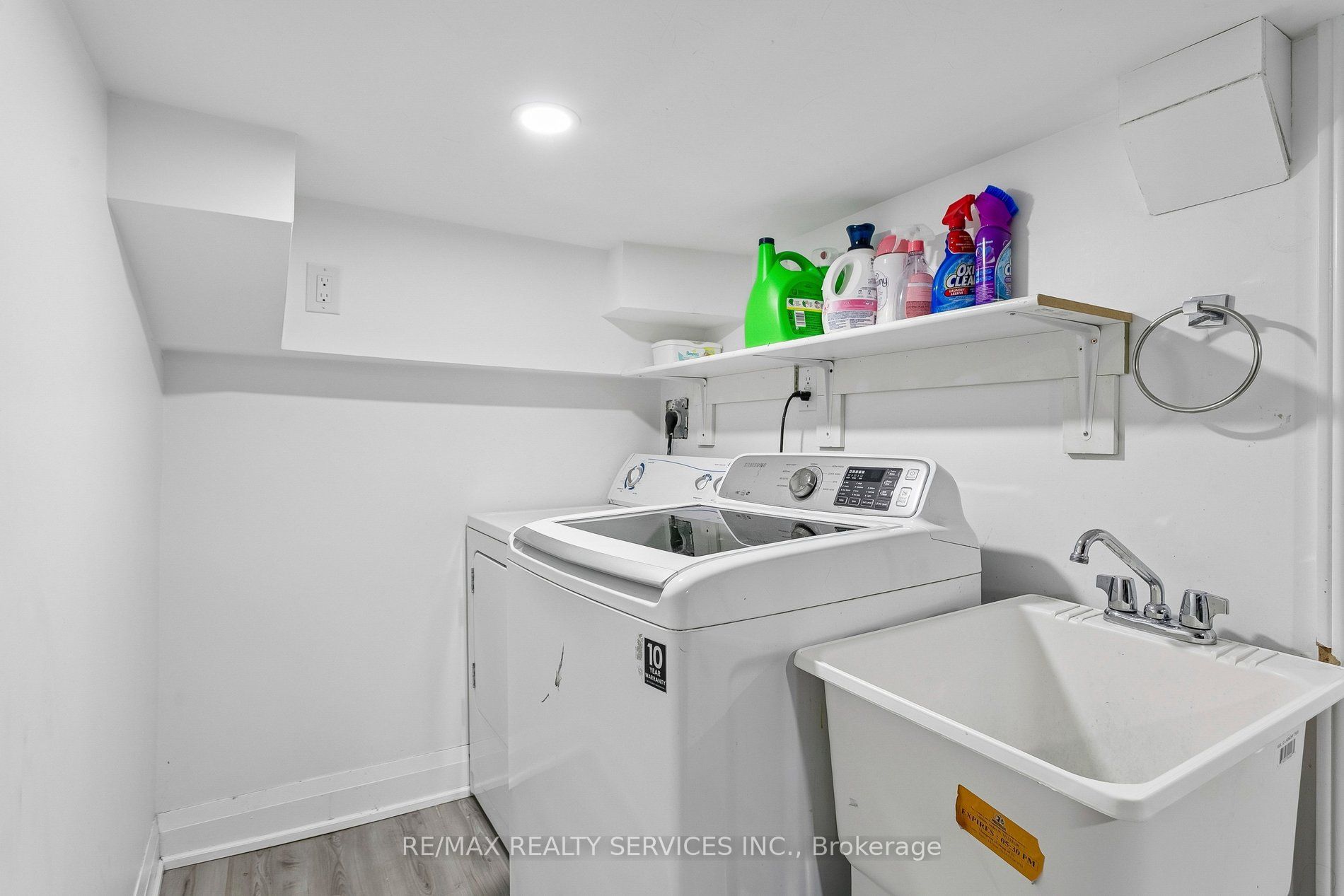 276 Fitzgerald Crescent Property Photo 37