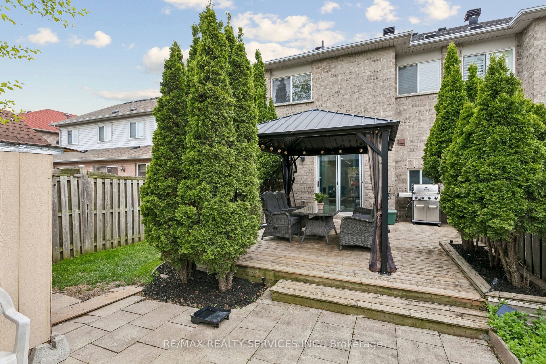 276 Fitzgerald Crescent Property Photo 40