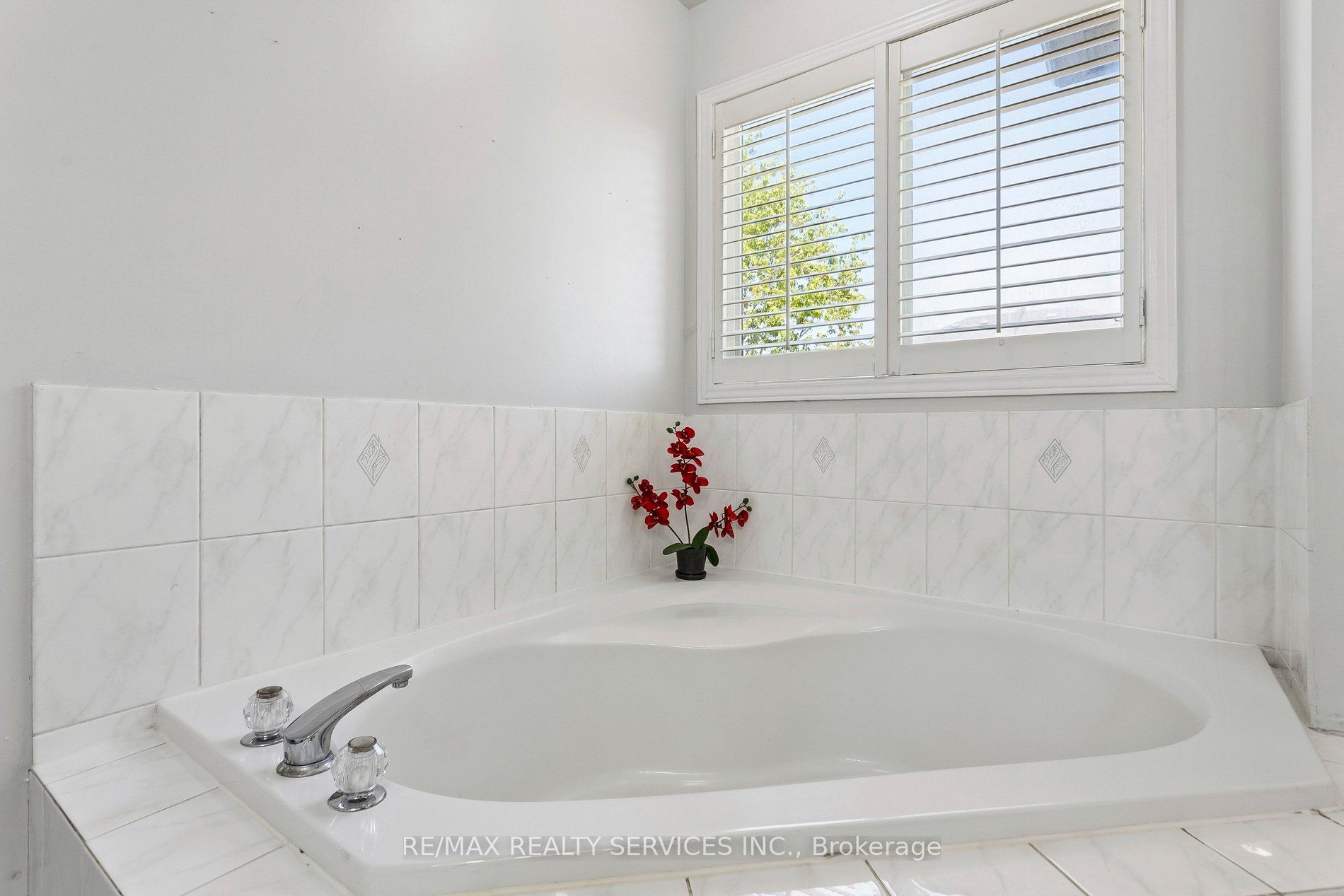 276 Fitzgerald Crescent Property Photo 45