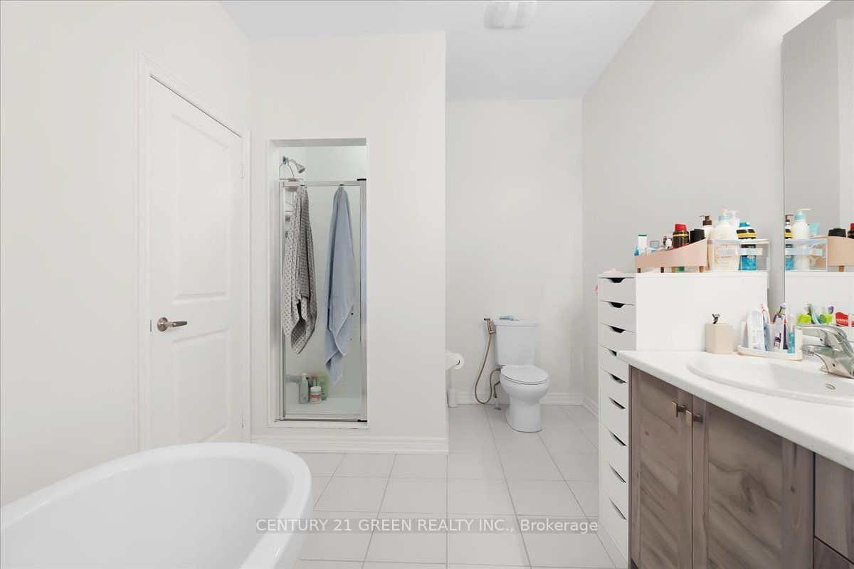 384 Kennedy Circle W Property Photo 24