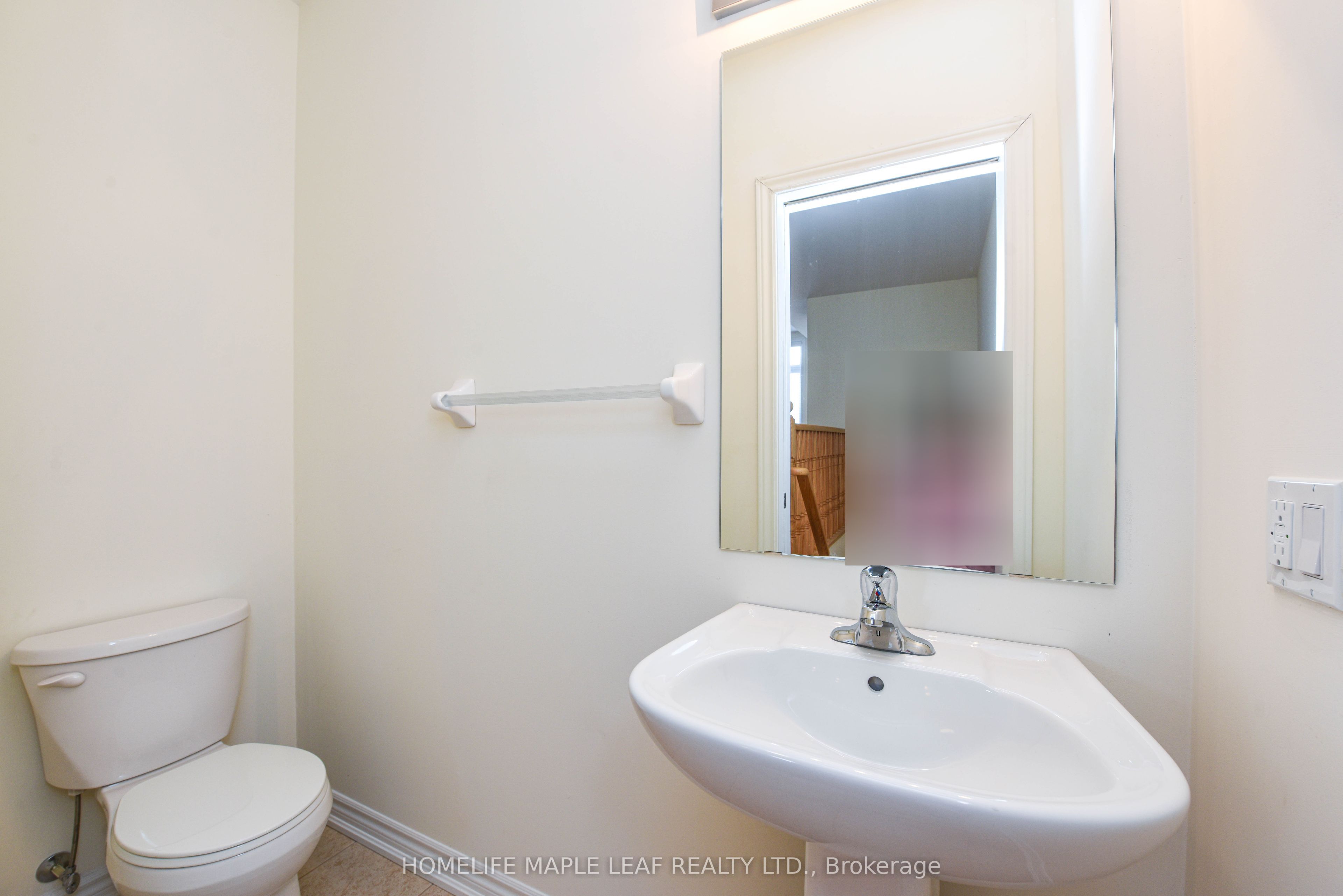 30 Halliford Place 206 Property Photo 8