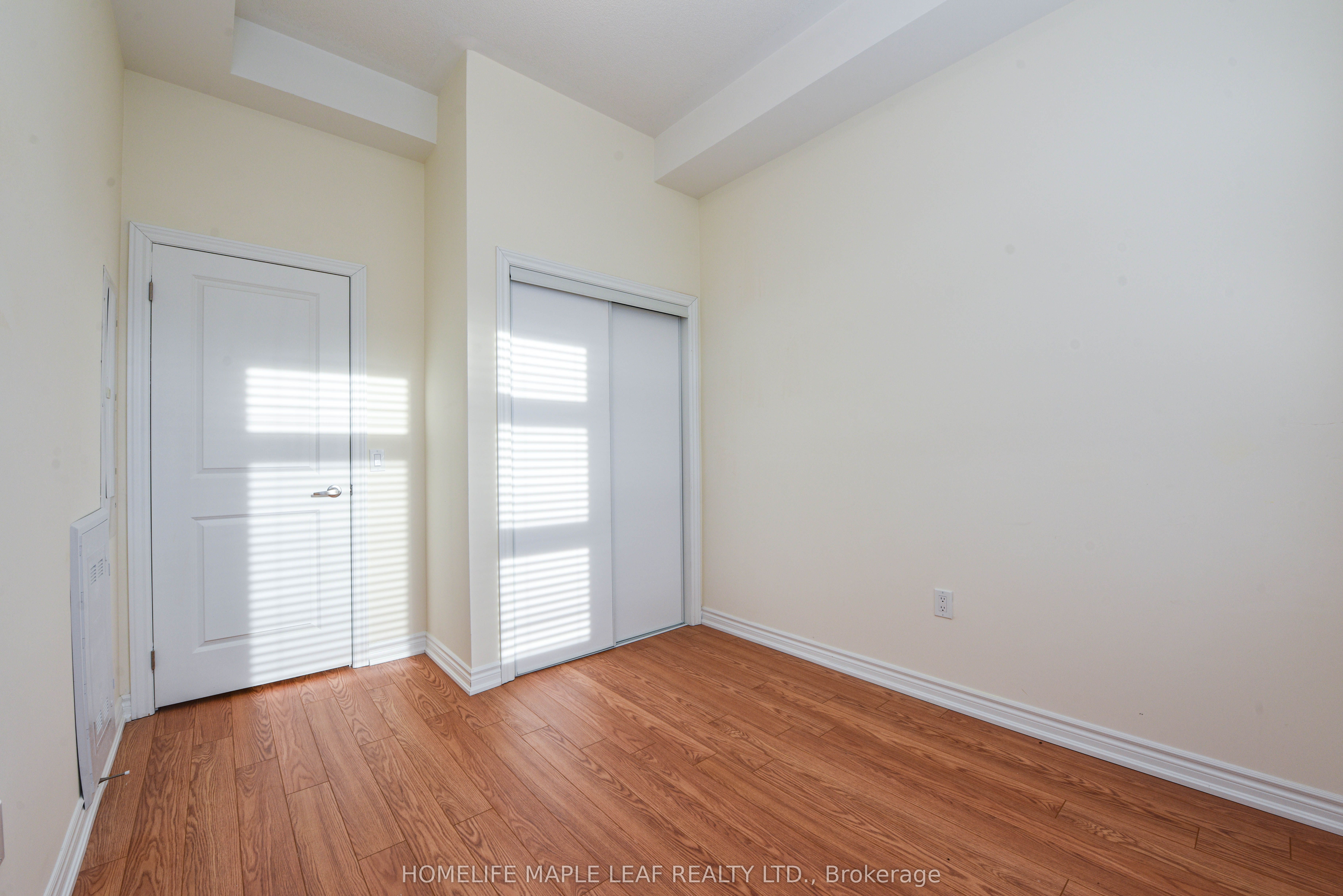 30 Halliford Place 206 Property Photo 25
