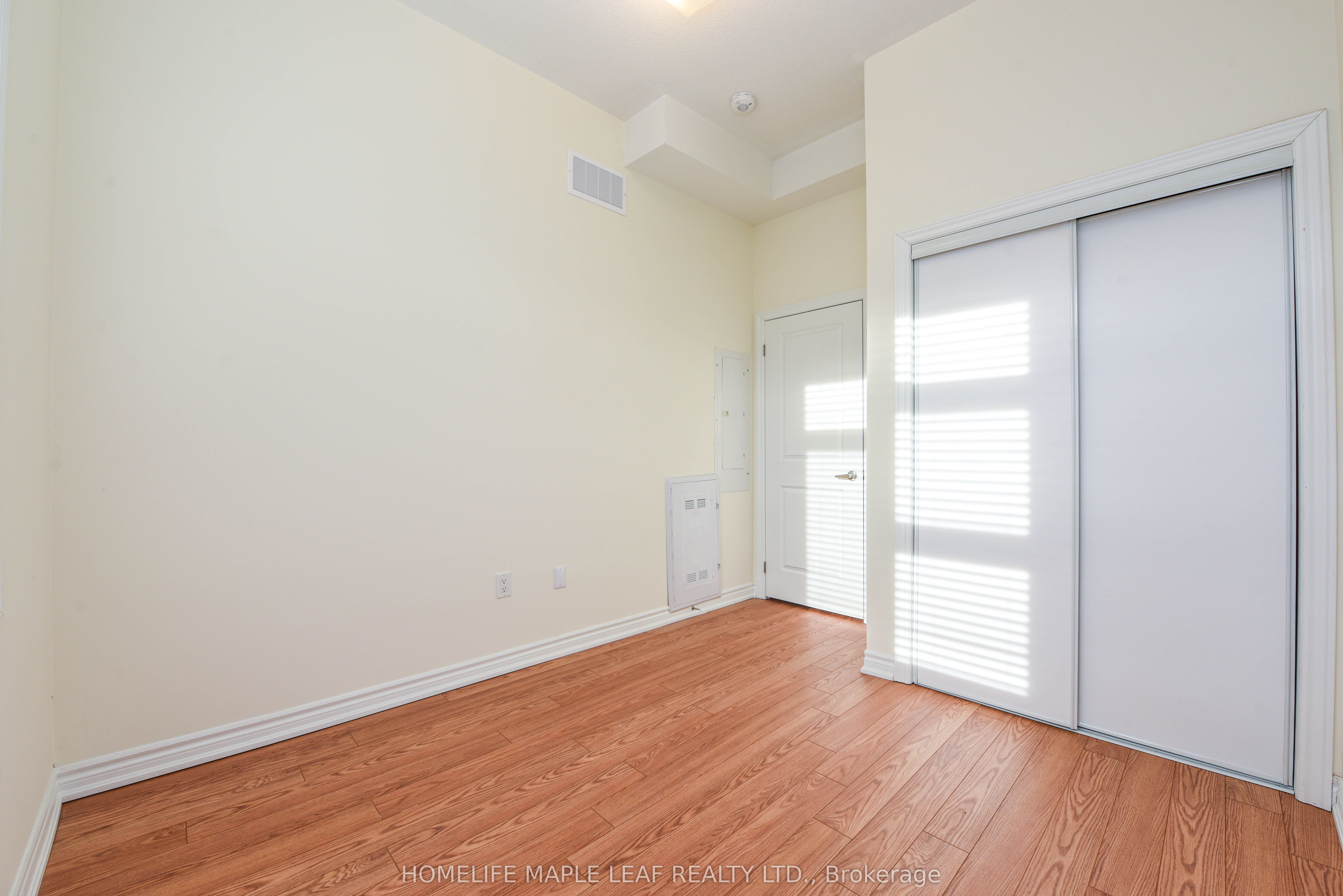 30 Halliford Place 206 Property Photo 26