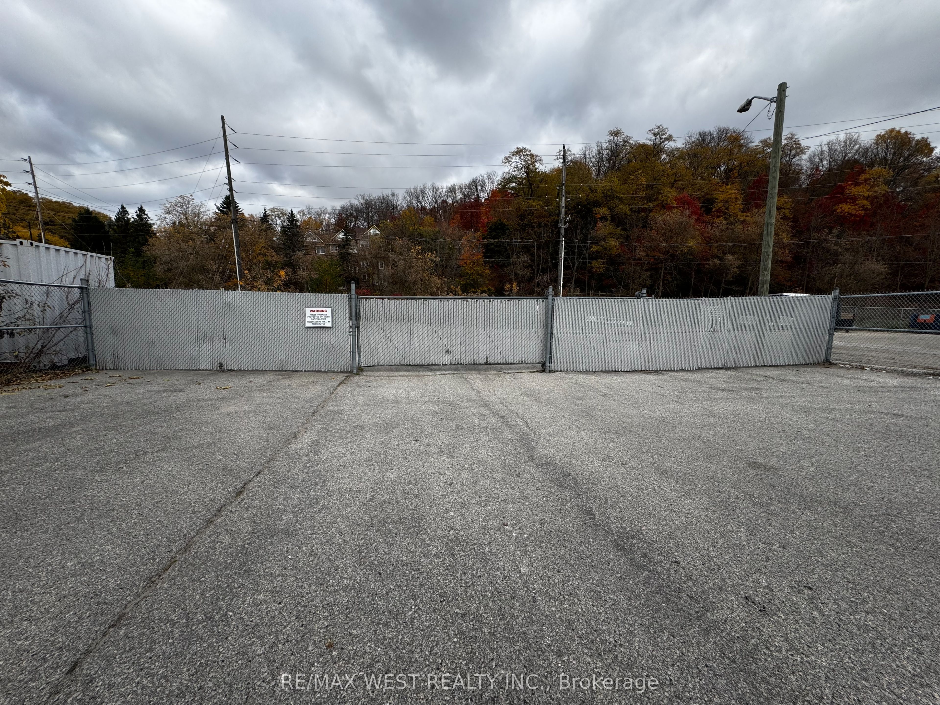 15 Mill Street N Property Photo 2