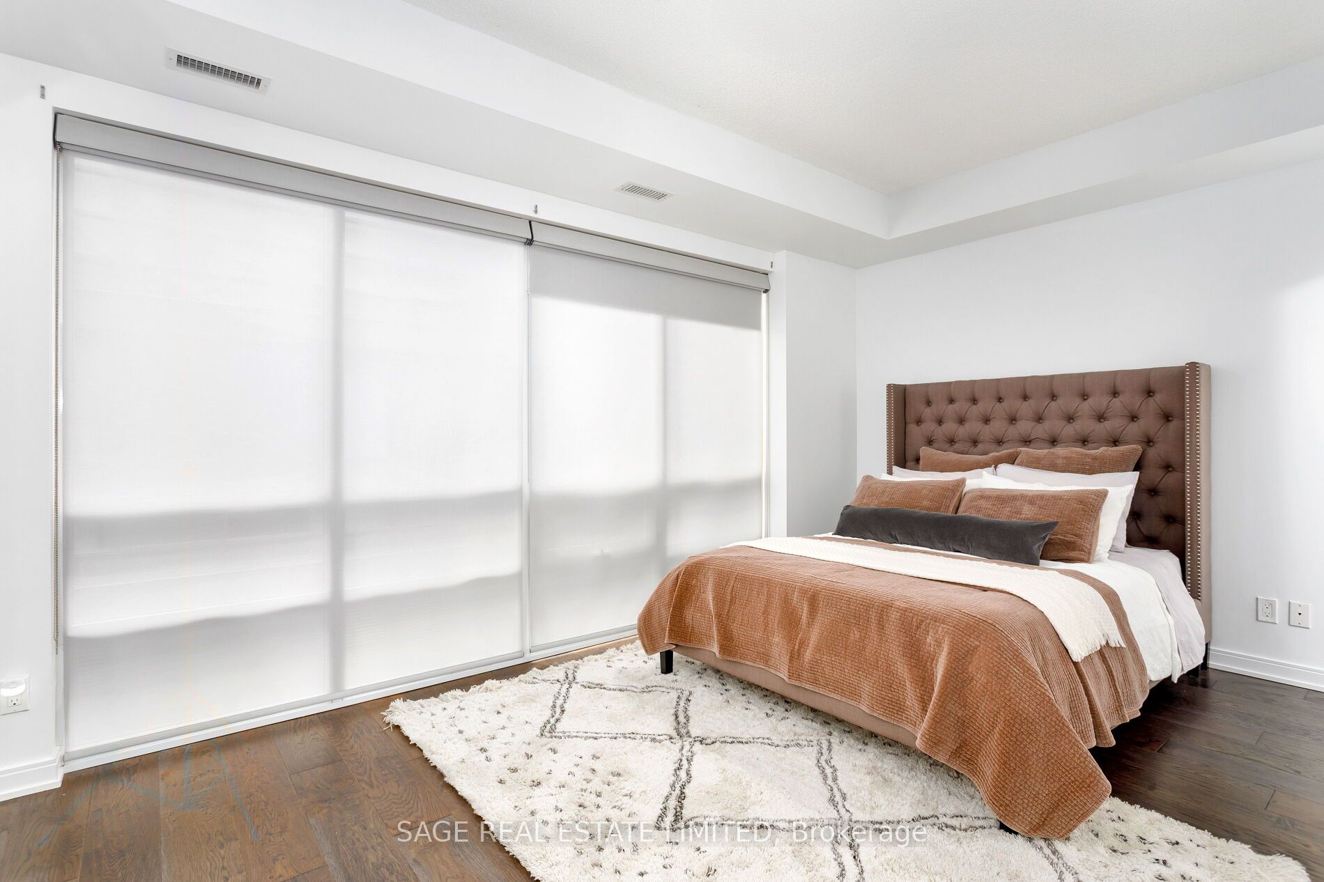 760 The Queensway 401 Property Photo 19