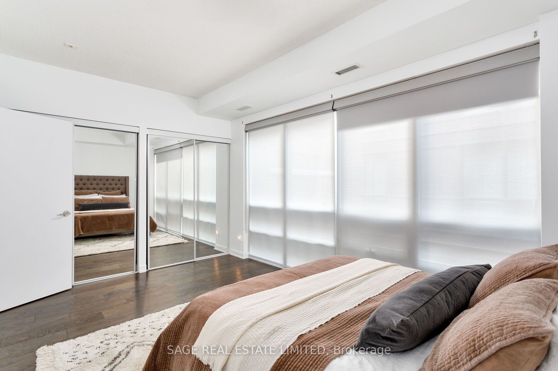 760 The Queensway 401 Property Photo 23