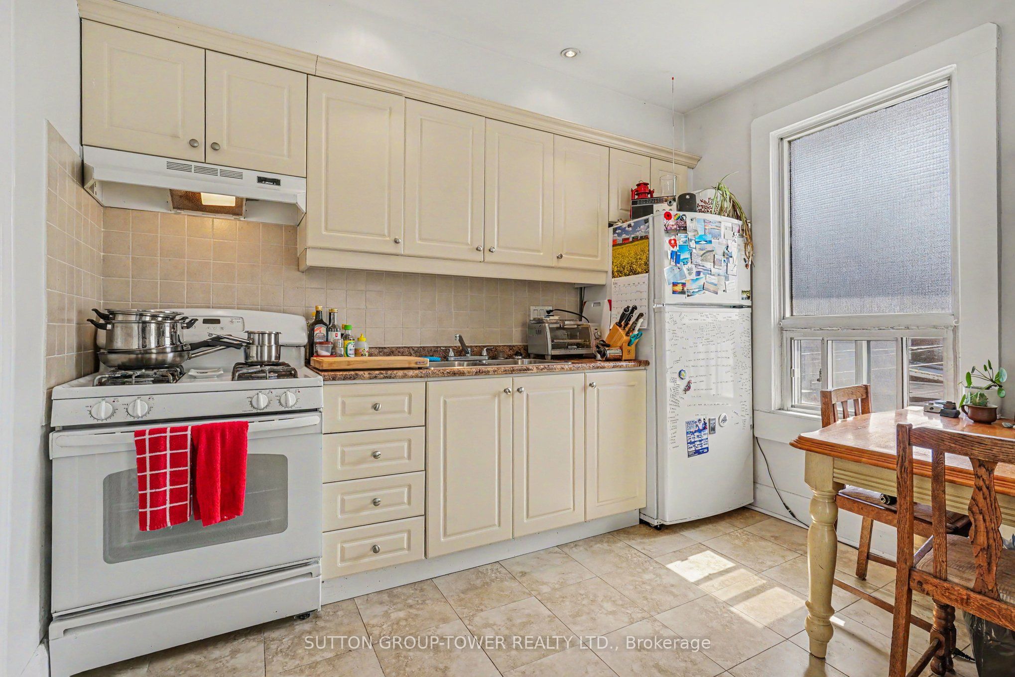 560 Indian Grove Property Photo 21