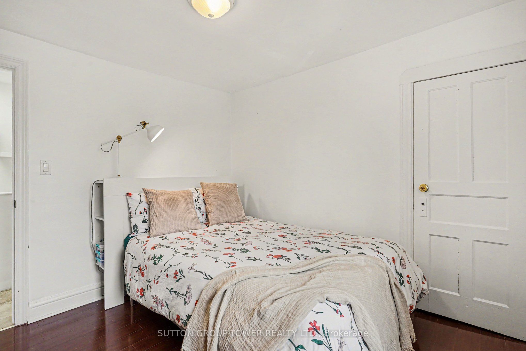 560 Indian Grove Property Photo 32