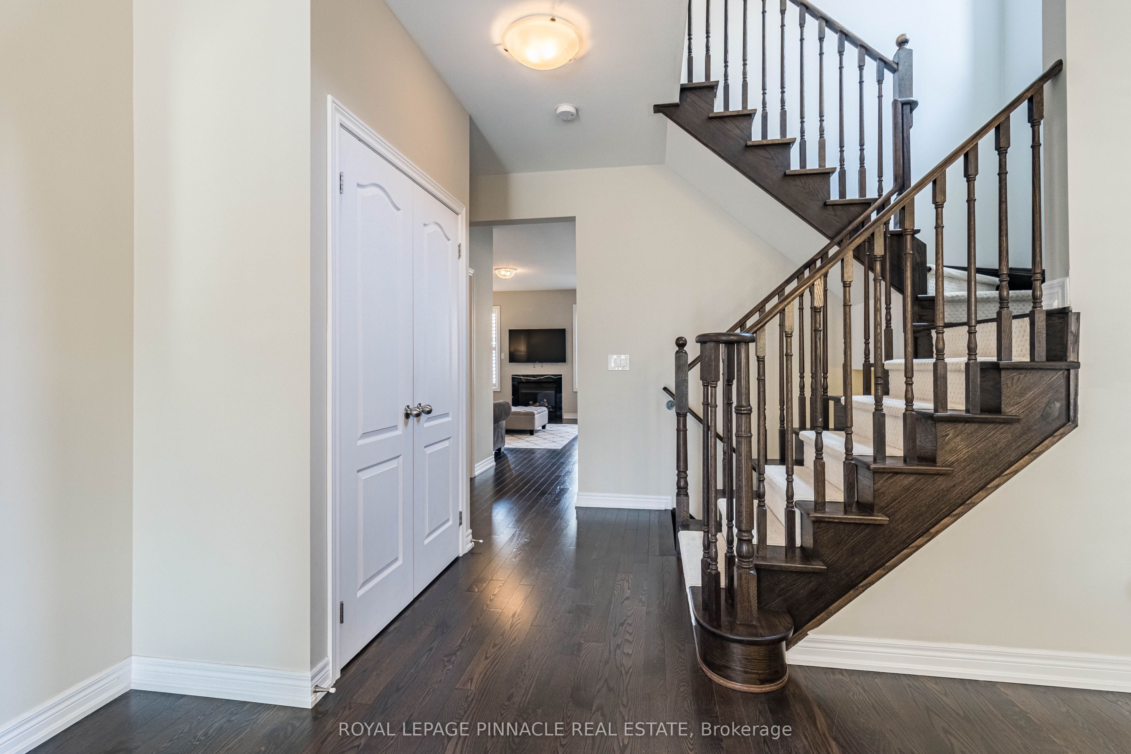 353 Hincks Drive Property Photo 11