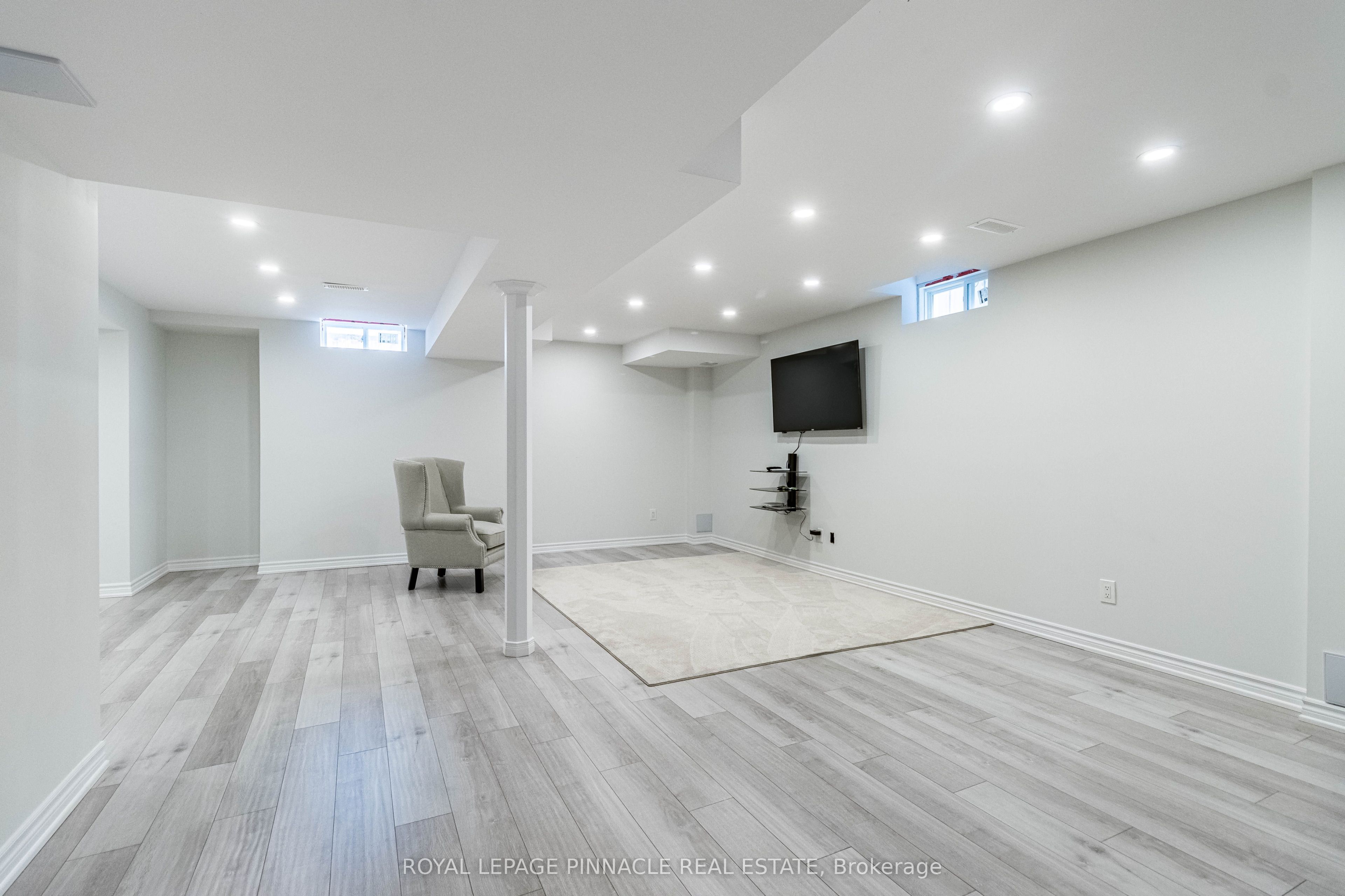 353 Hincks Drive Property Photo 43