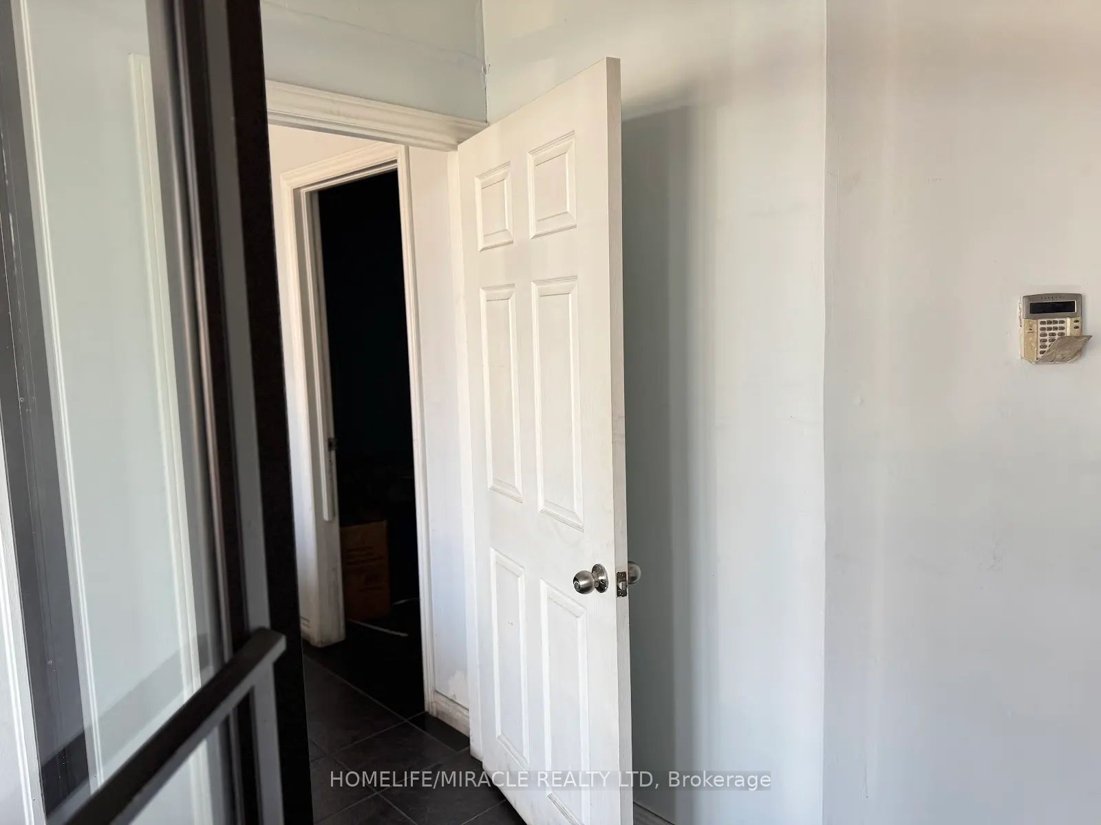1700 Sismet Road Property Photo 10