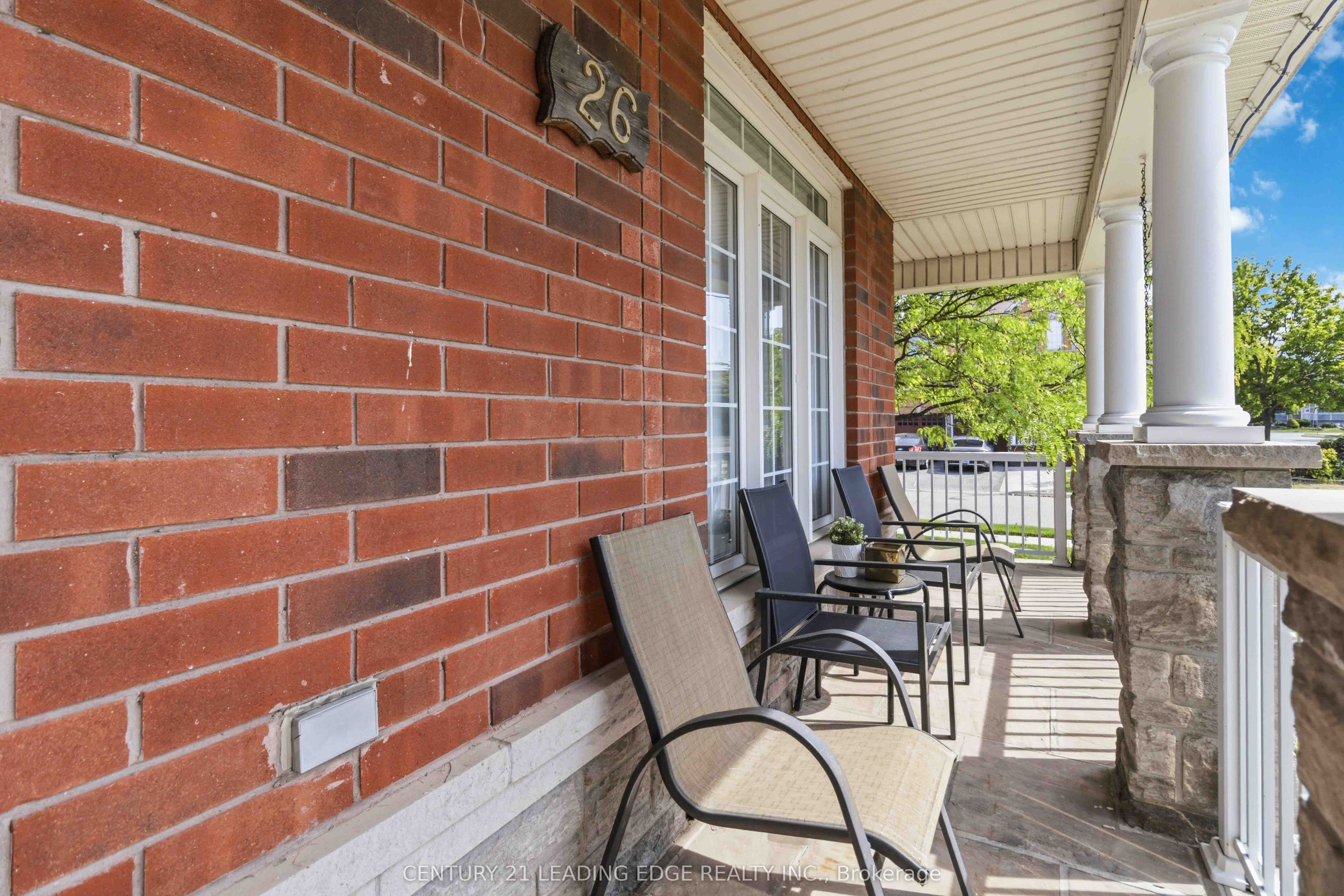 26 Huntspoint Drive Property Photo 4
