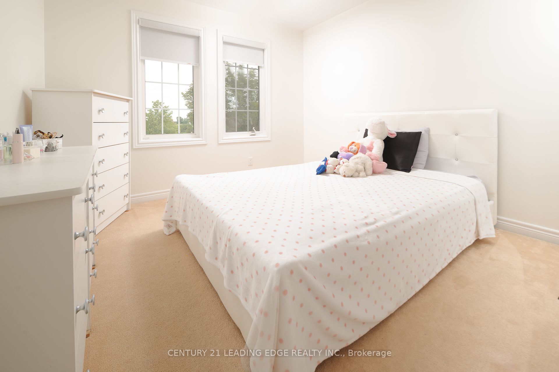 26 Huntspoint Drive Property Photo 20