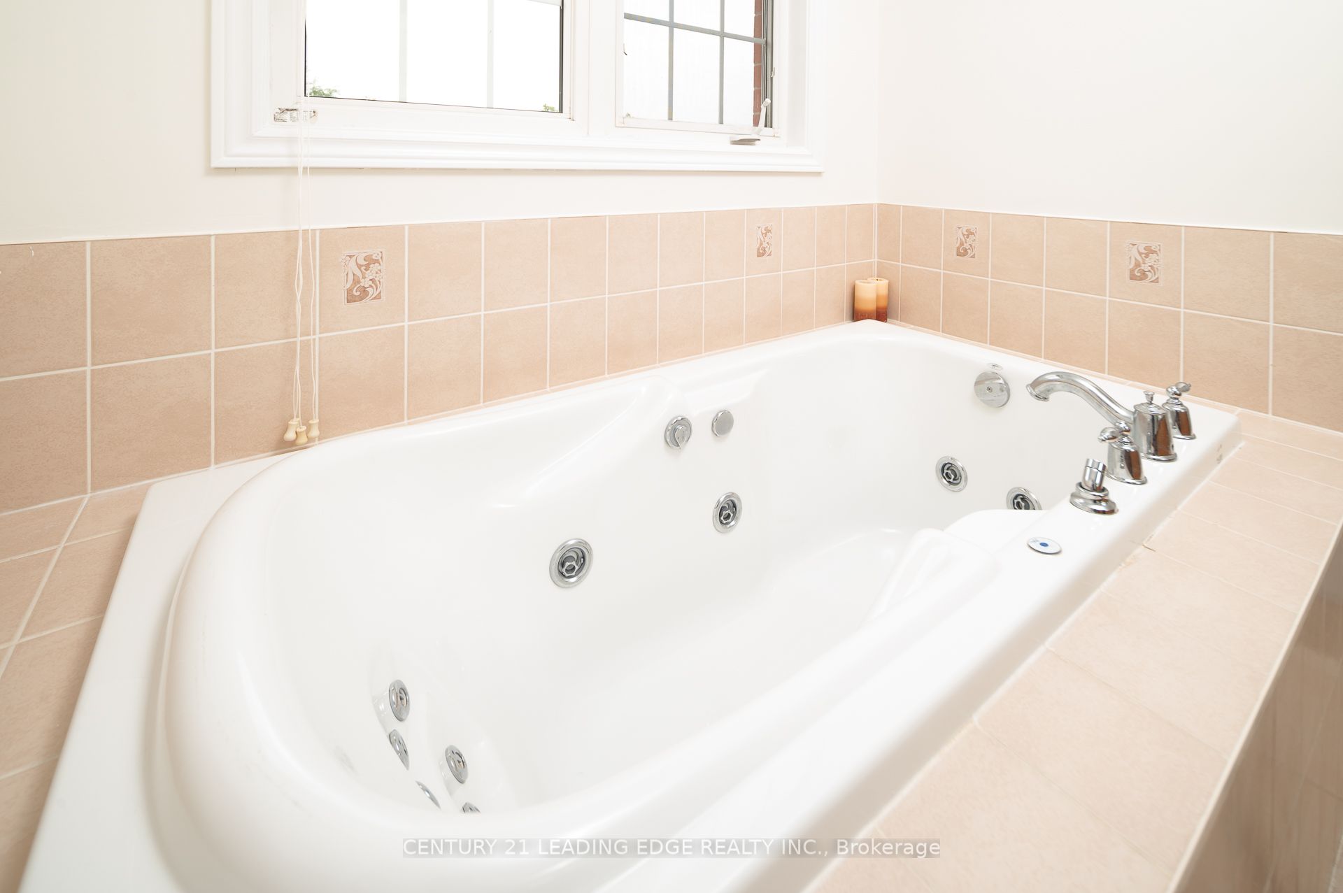 26 Huntspoint Drive Property Photo 26