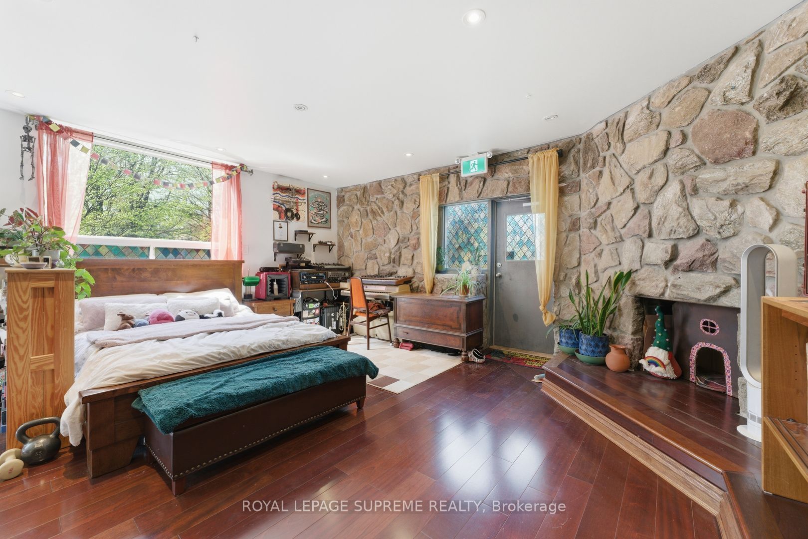 20 Maynard Avenue Property Photo 27