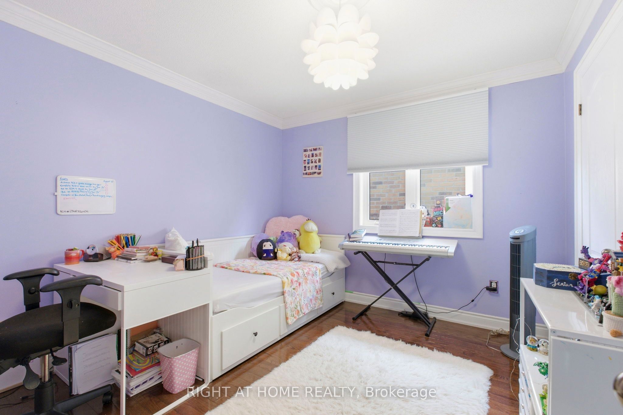 10 Learmont Avenue Property Photo 26
