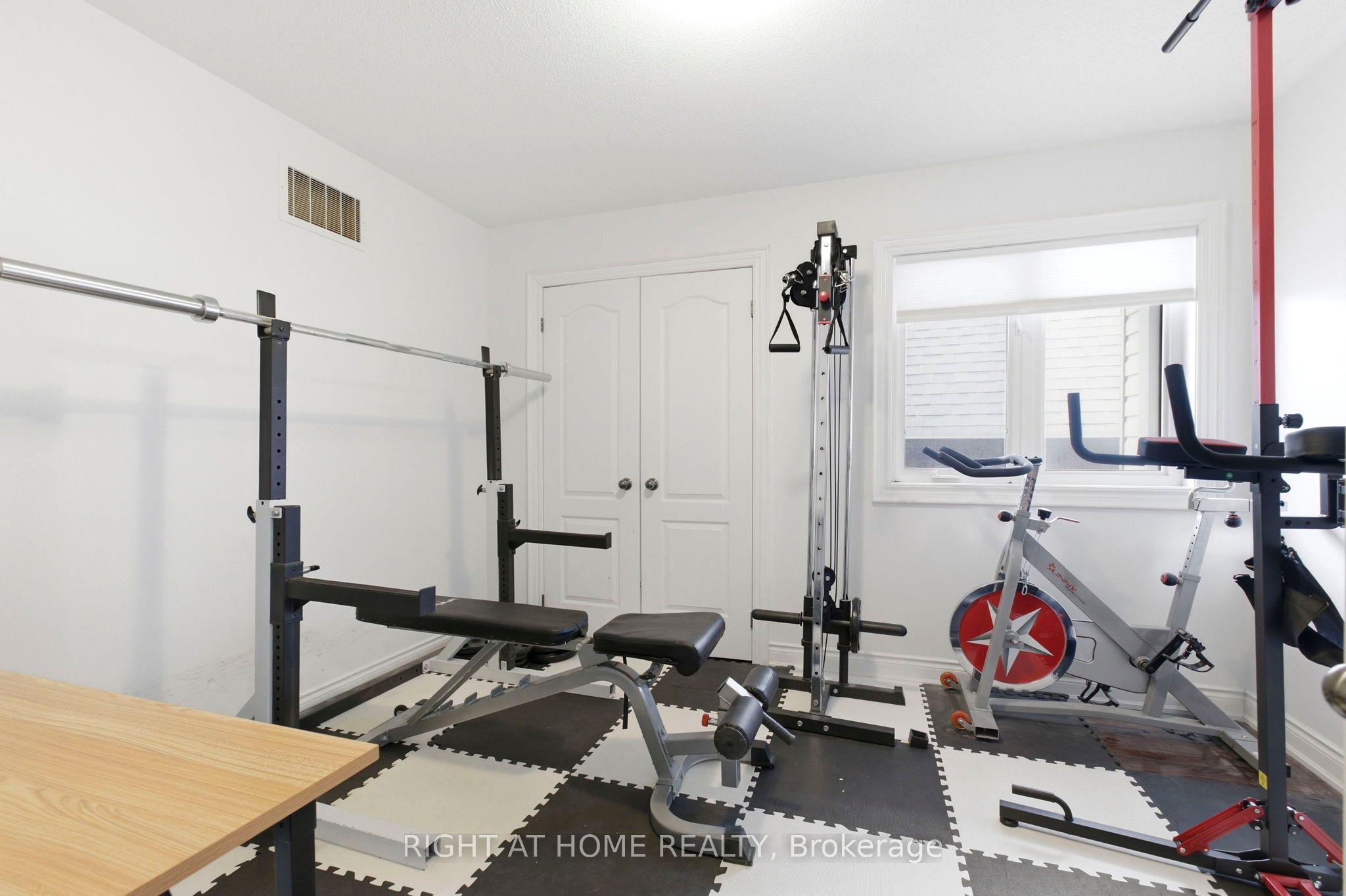 10 Learmont Avenue Property Photo 27