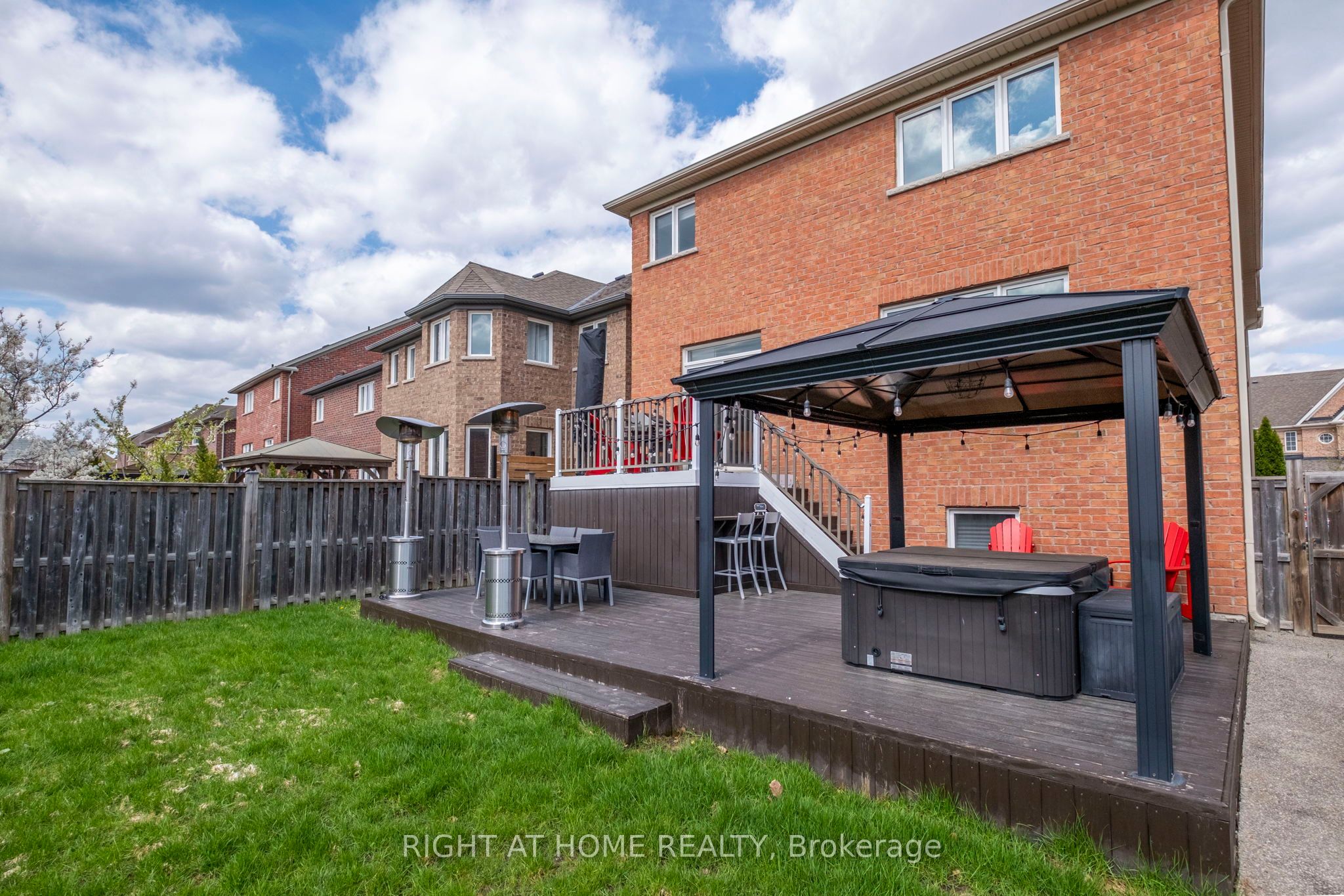 10 Learmont Avenue Property Photo 33