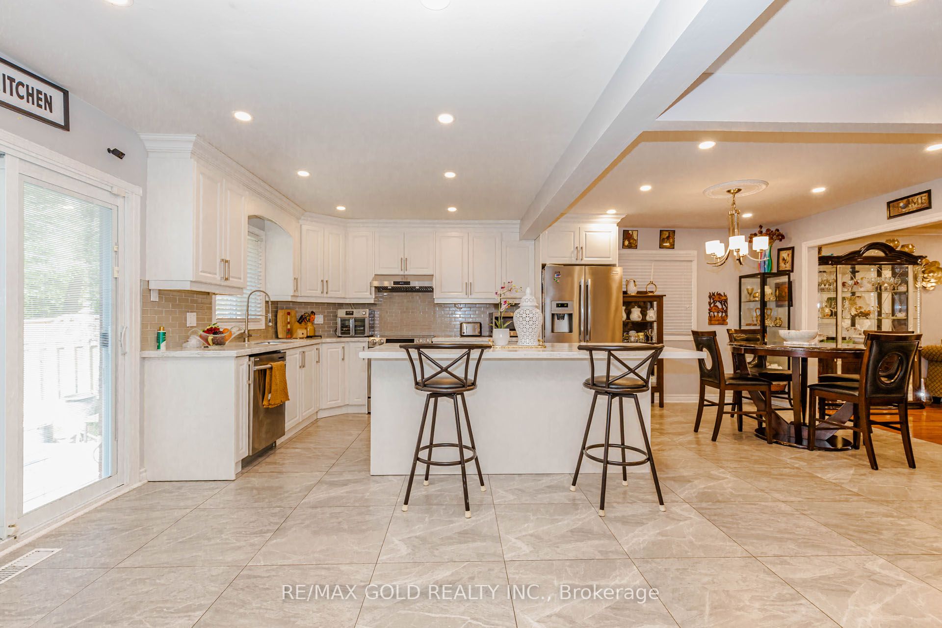 103 Vivians Crescent Property Photo 11
