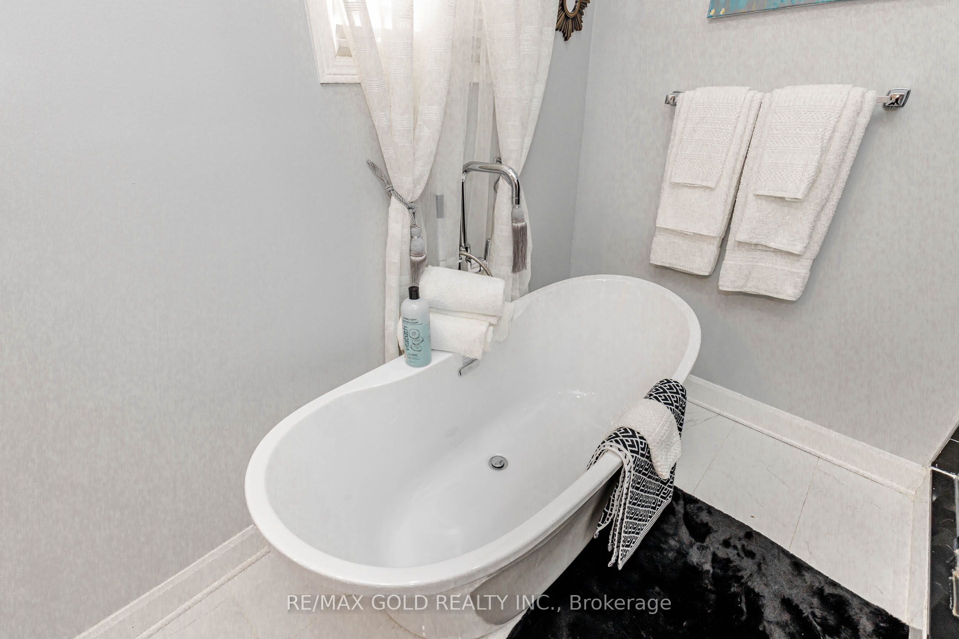 103 Vivians Crescent Property Photo 28