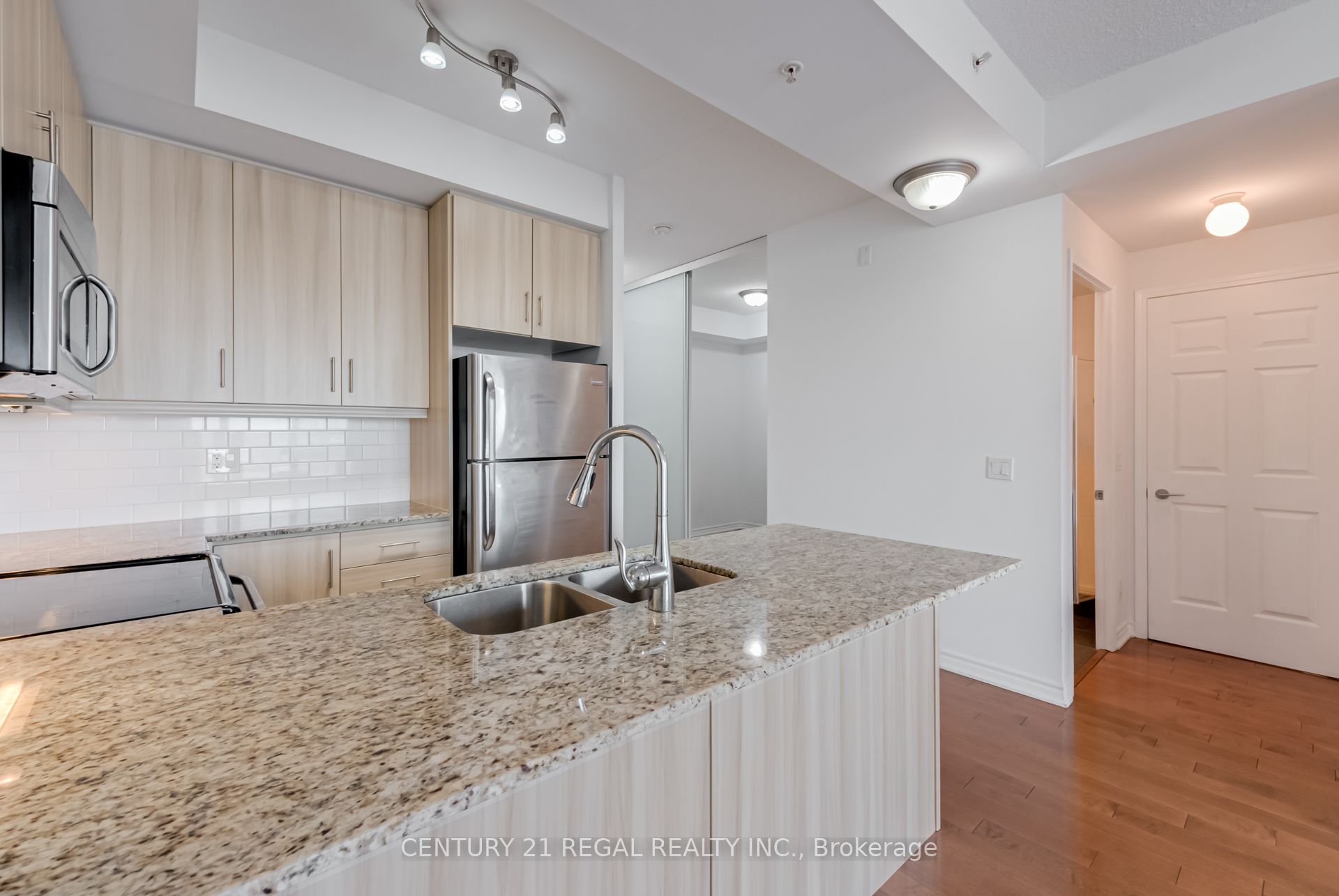 15 James Finlay Way 710 Property Photo 15