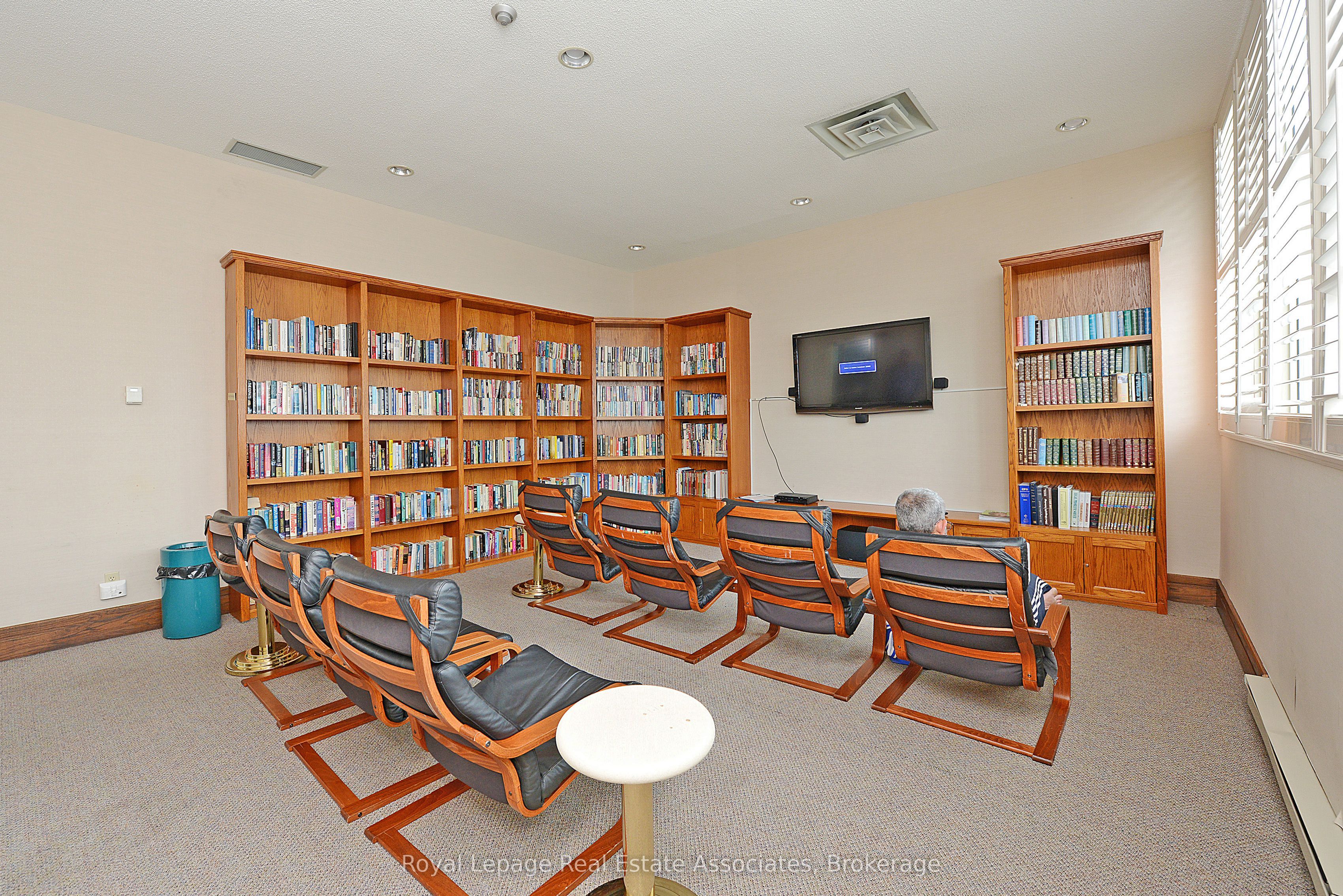 55 Elm Drive W 501 Property Photo 41