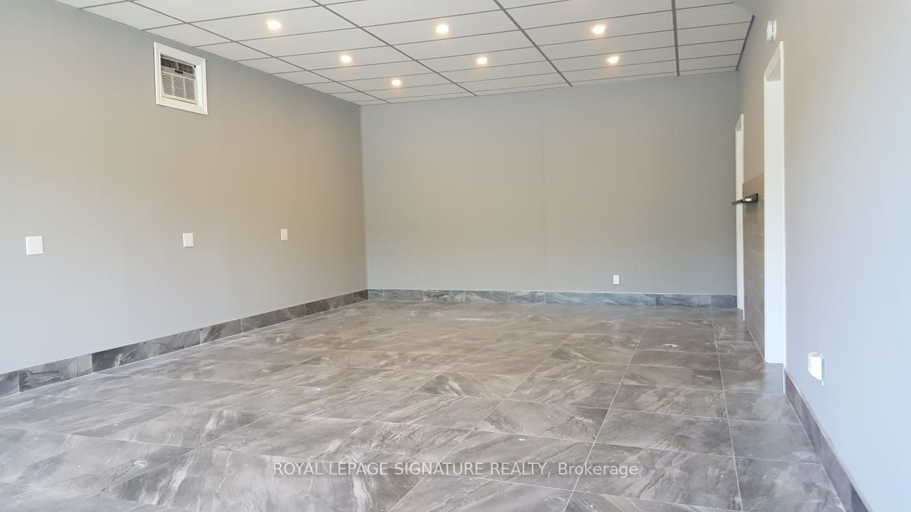3775 Lake Shore Boulevard W Property Photo 3