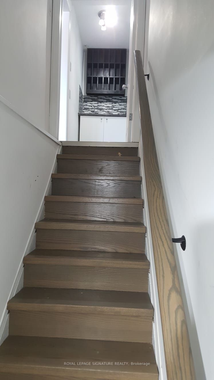 3775 Lake Shore Boulevard W Property Photo 6