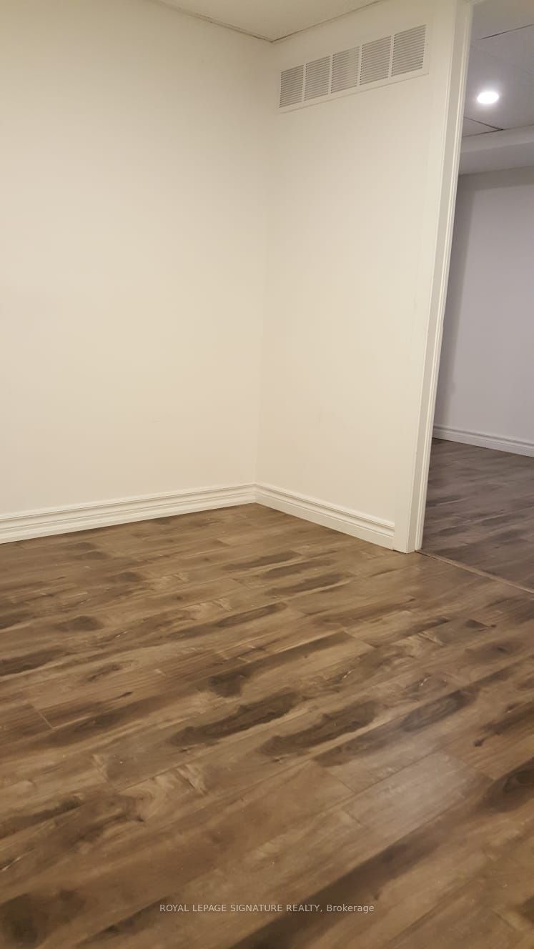 3775 Lake Shore Boulevard W Property Photo 8