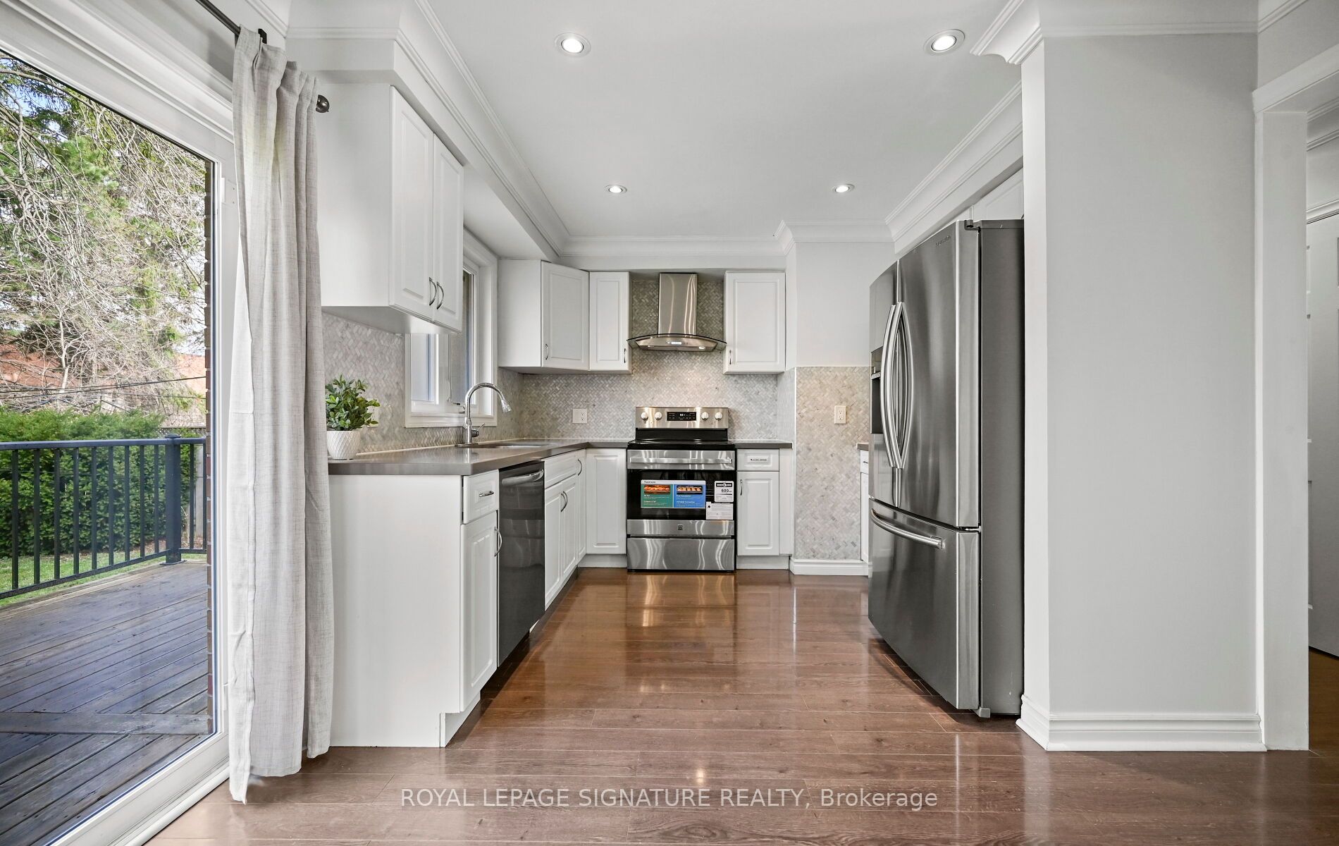 1207 Pinegrove Road Property Photo 8