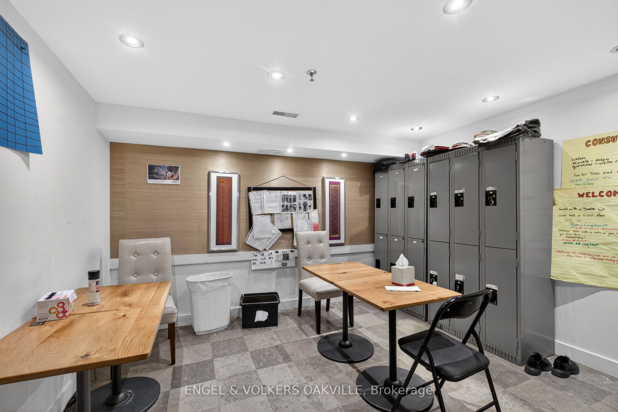 145 Lakeshore Road E Property Photo 34