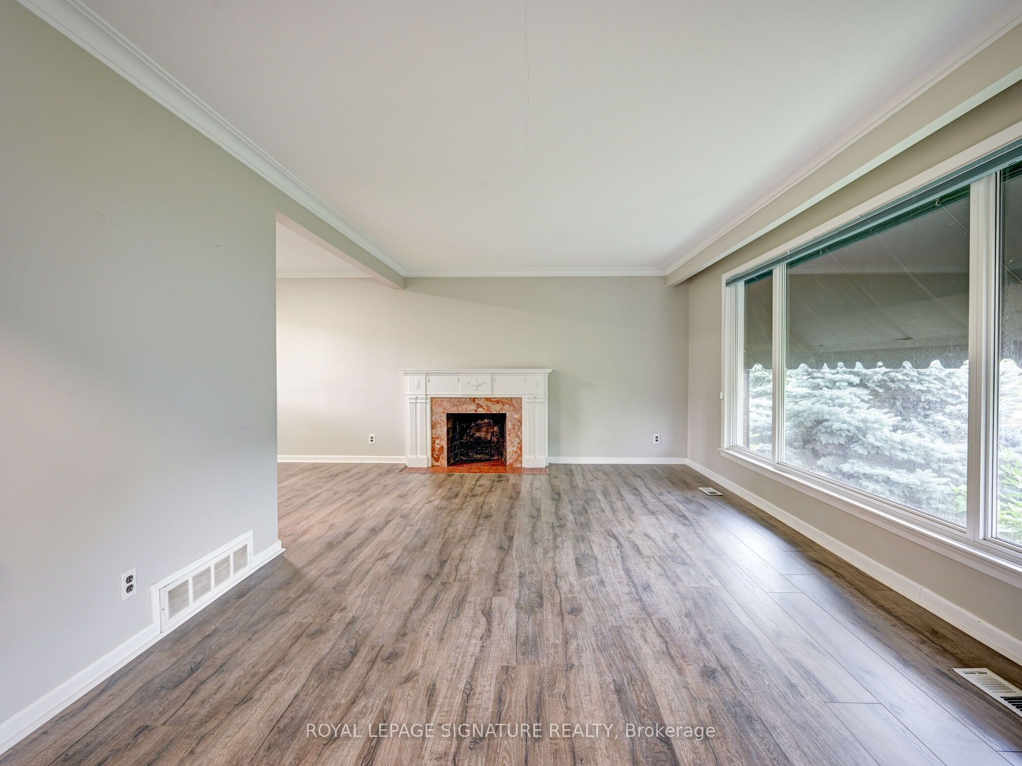251 Third Line Property Photo 6