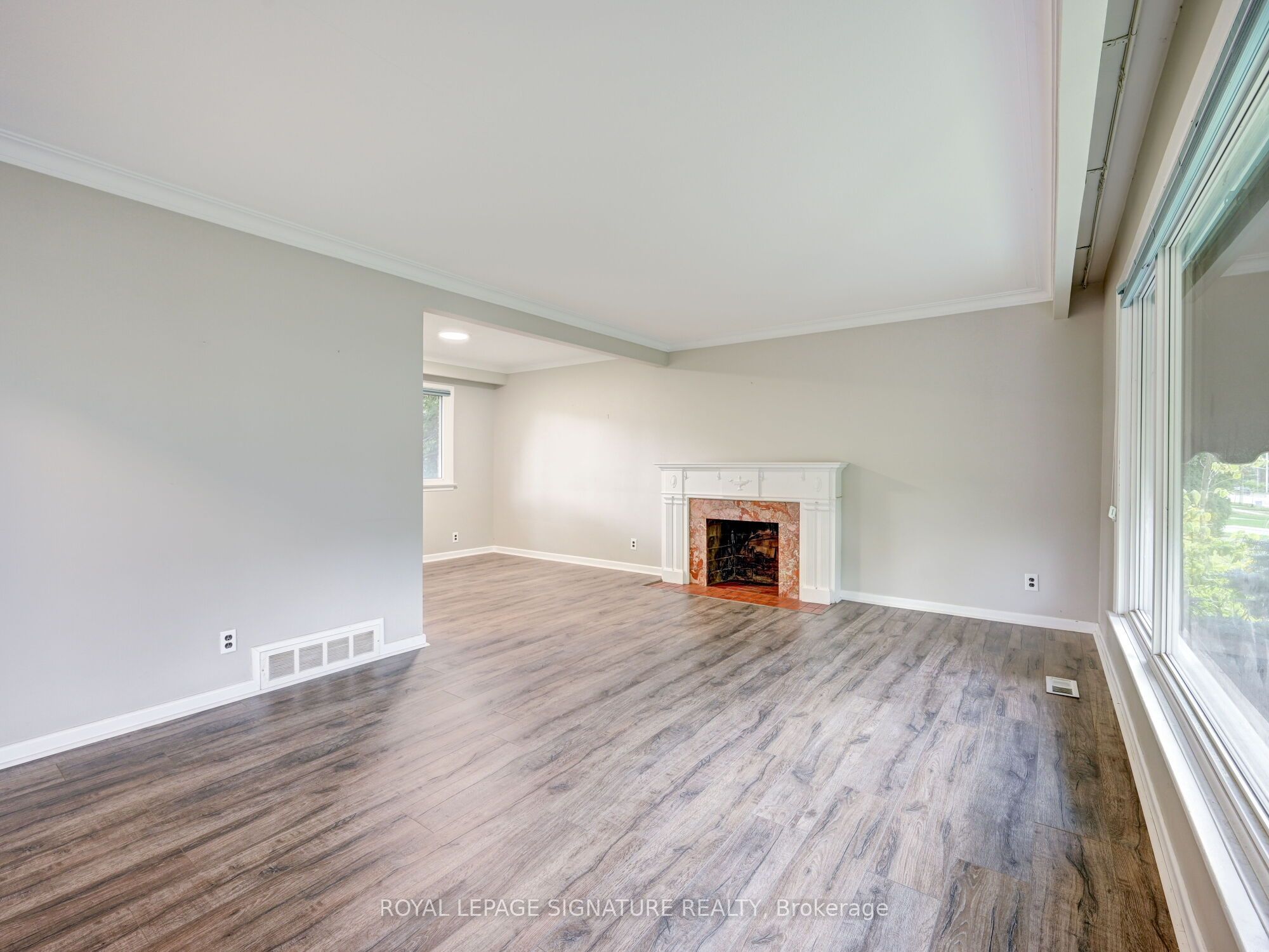 251 Third Line Property Photo 7