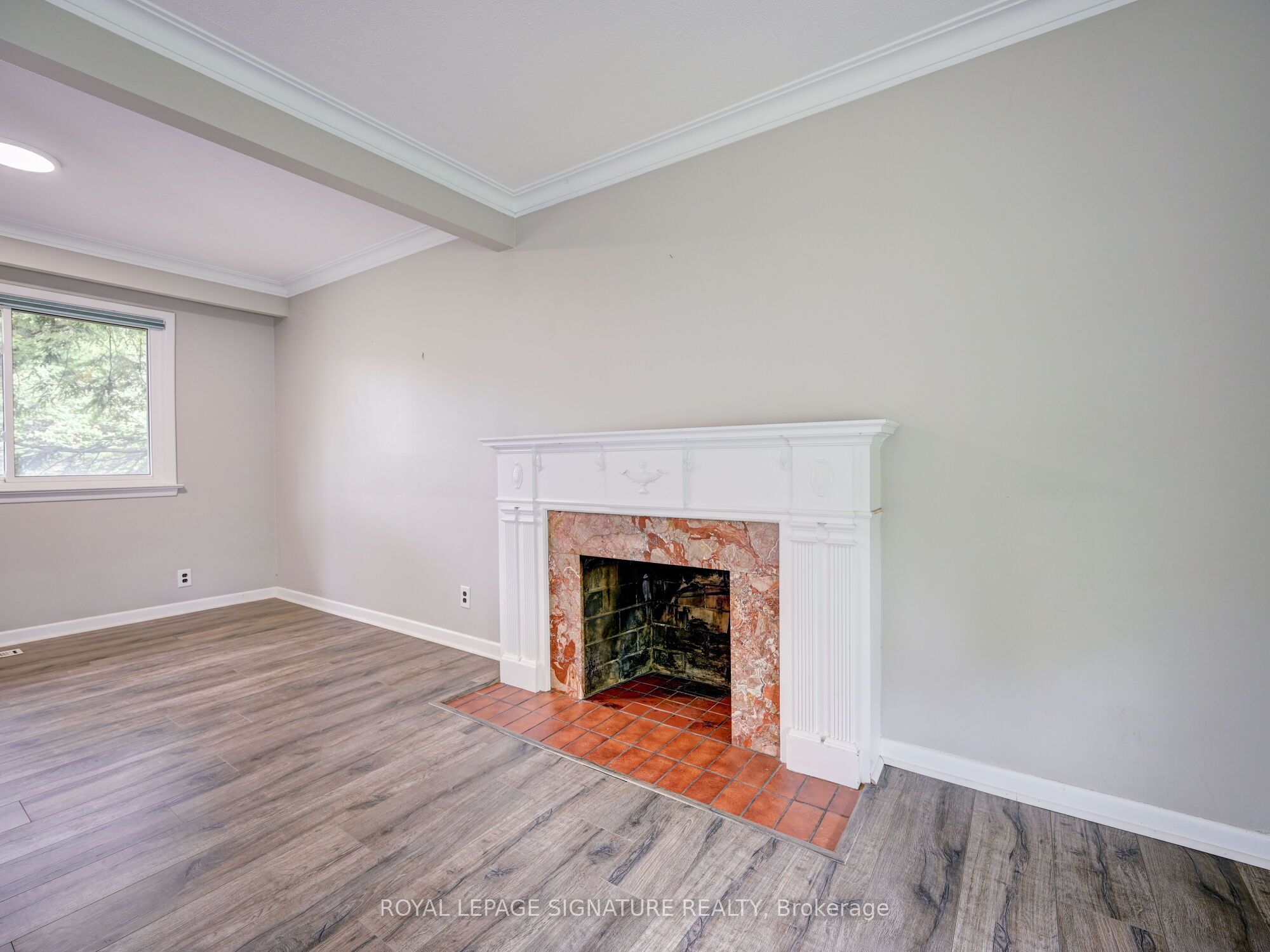251 Third Line Property Photo 8