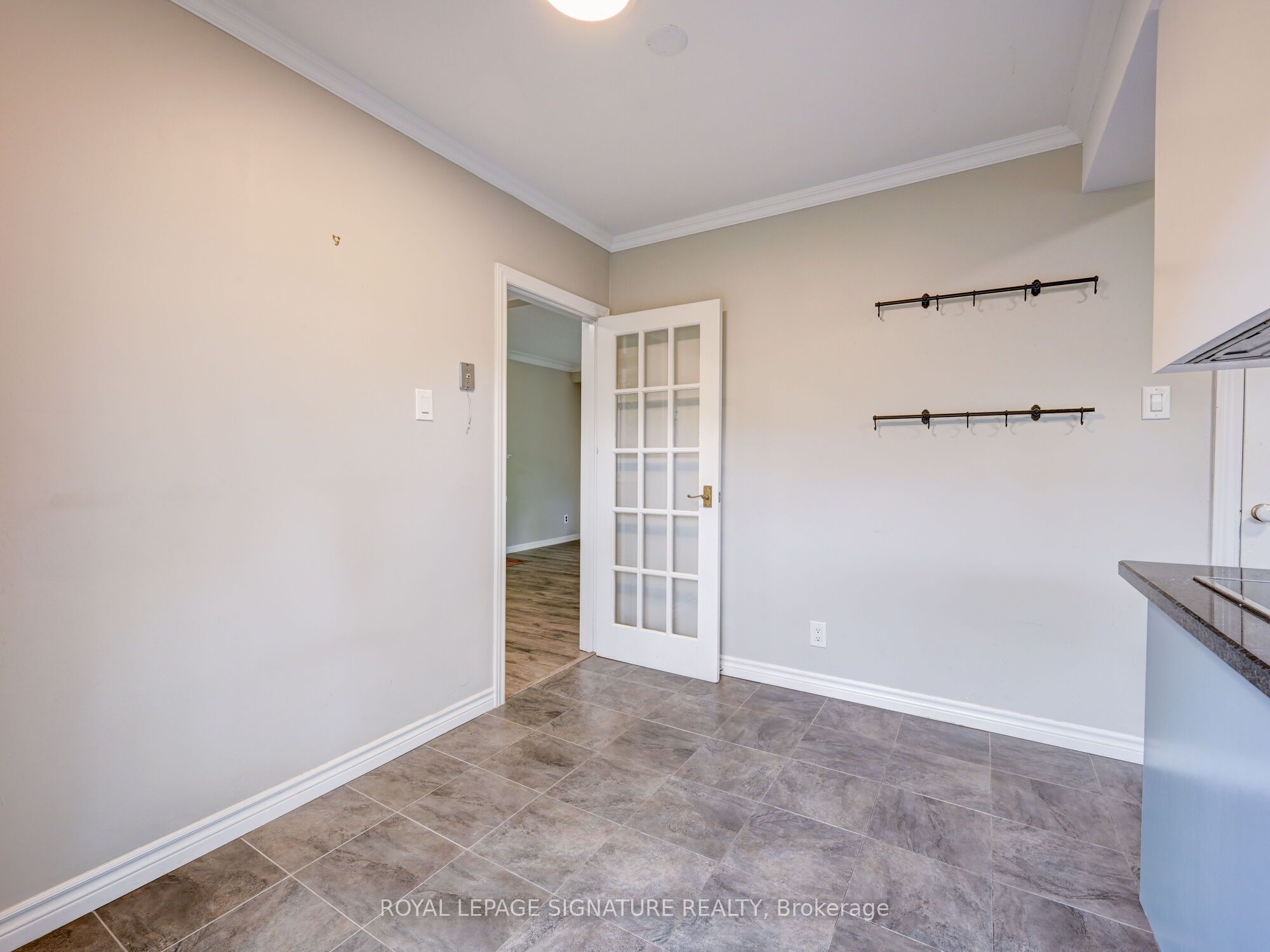 251 Third Line Property Photo 11